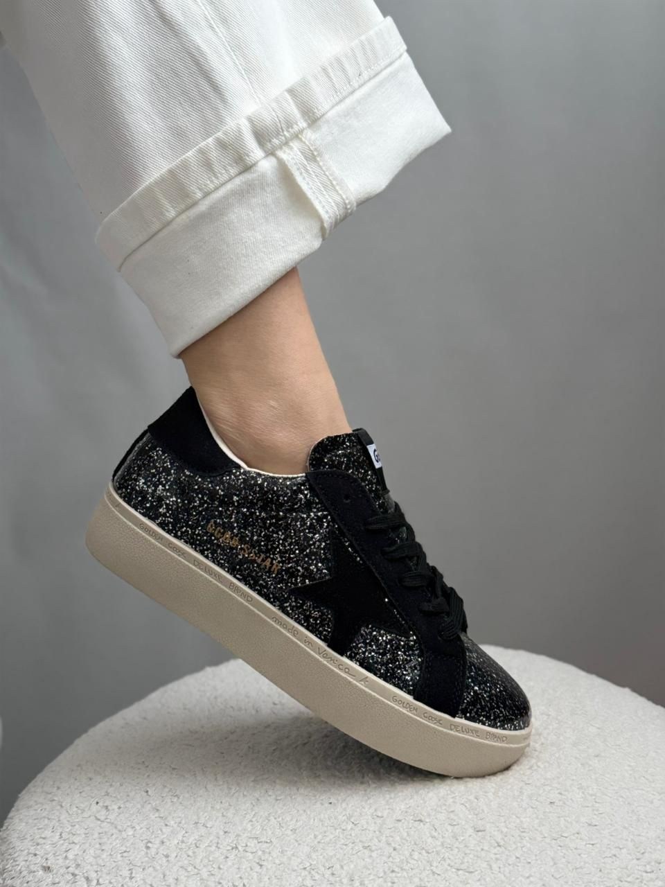 кеды golden goose,кроссовки golden goose,кроссовки golden goose с пайетками на платформе,,женские кеды с камнями golden goose