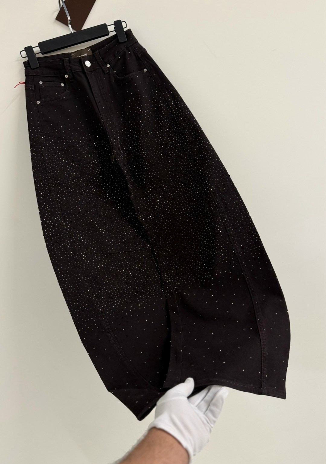 джинсы со стразами,джинсы mango со стразами,джинсы со стразами zarina,джинсы с блестками,джинсы со стразами женские