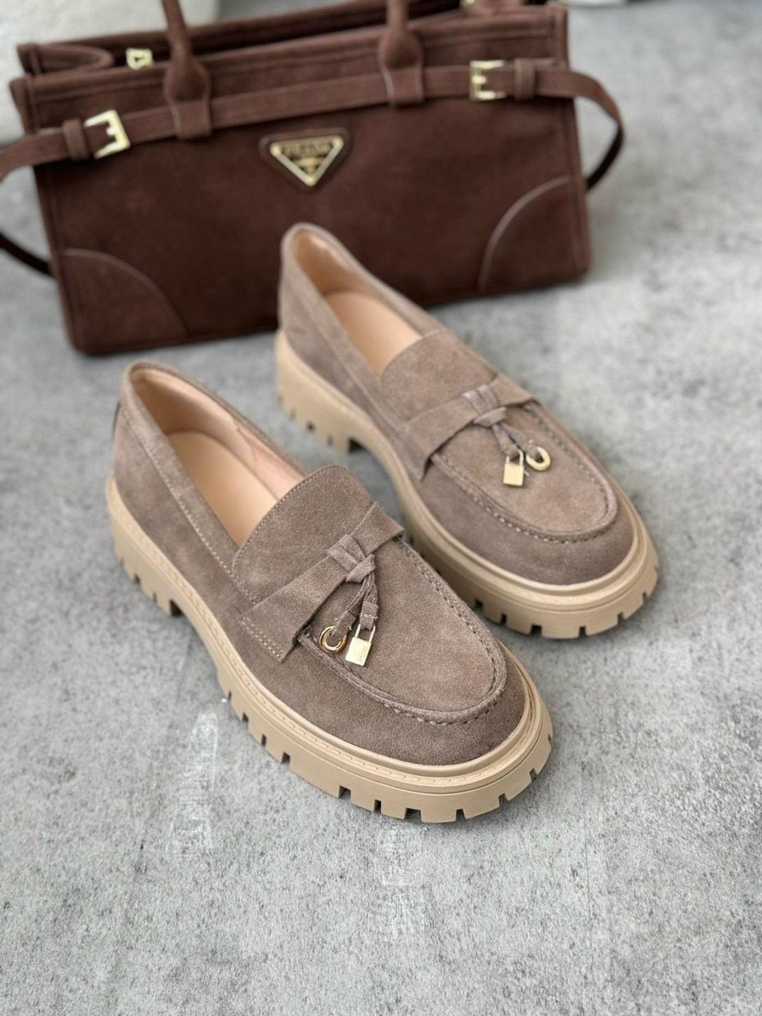 бежевые лоферы,,лоферы женские,лоферы замшевые,лоферы женские бежевые