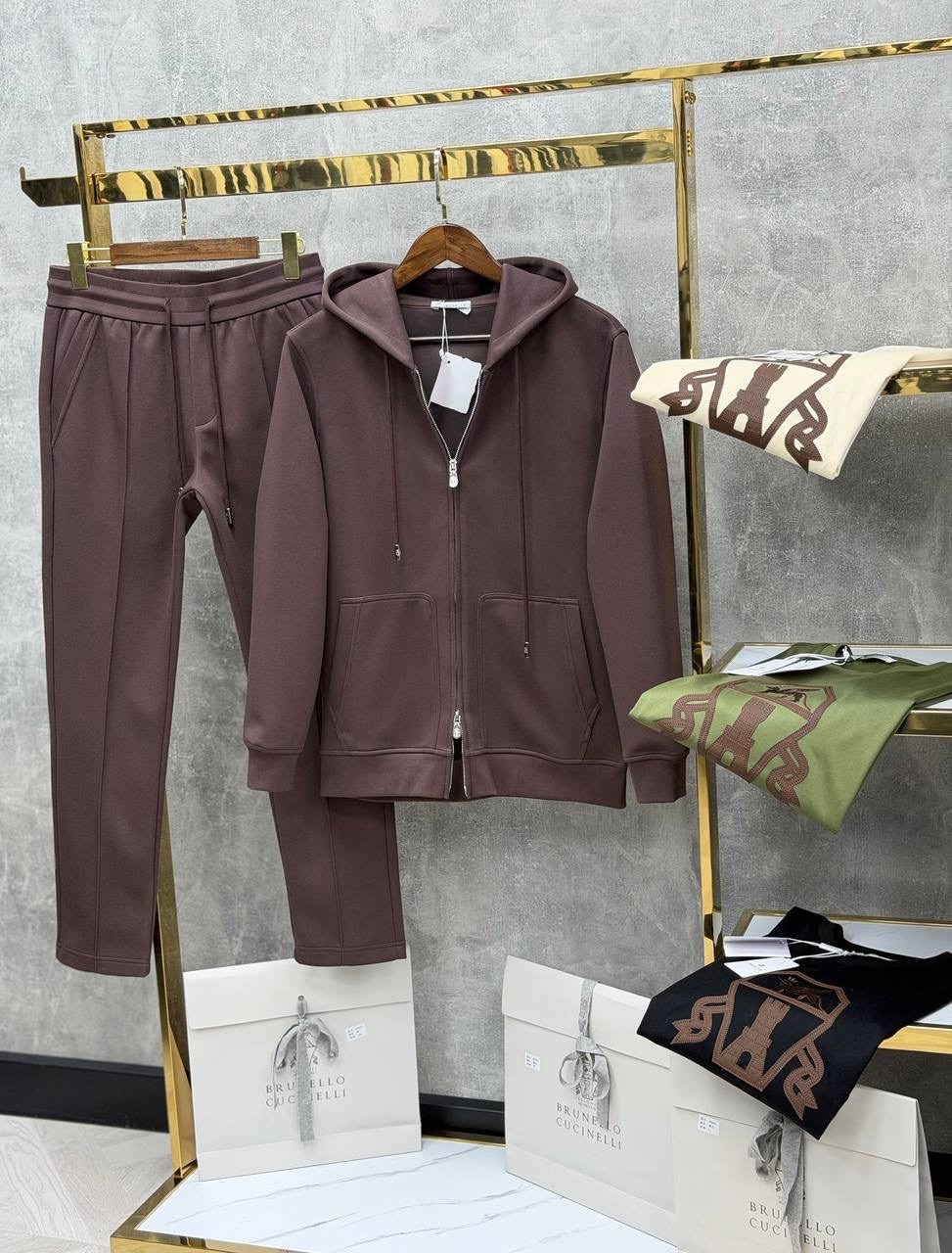 спортивный костюм brunello cucinelli,мужские спортивные костюмы brunello cucinelli,прогулочный костюм brunello cucinelli 33621,кашемировый костюм loro piana,костюм brunello cucinelli в сером цвете