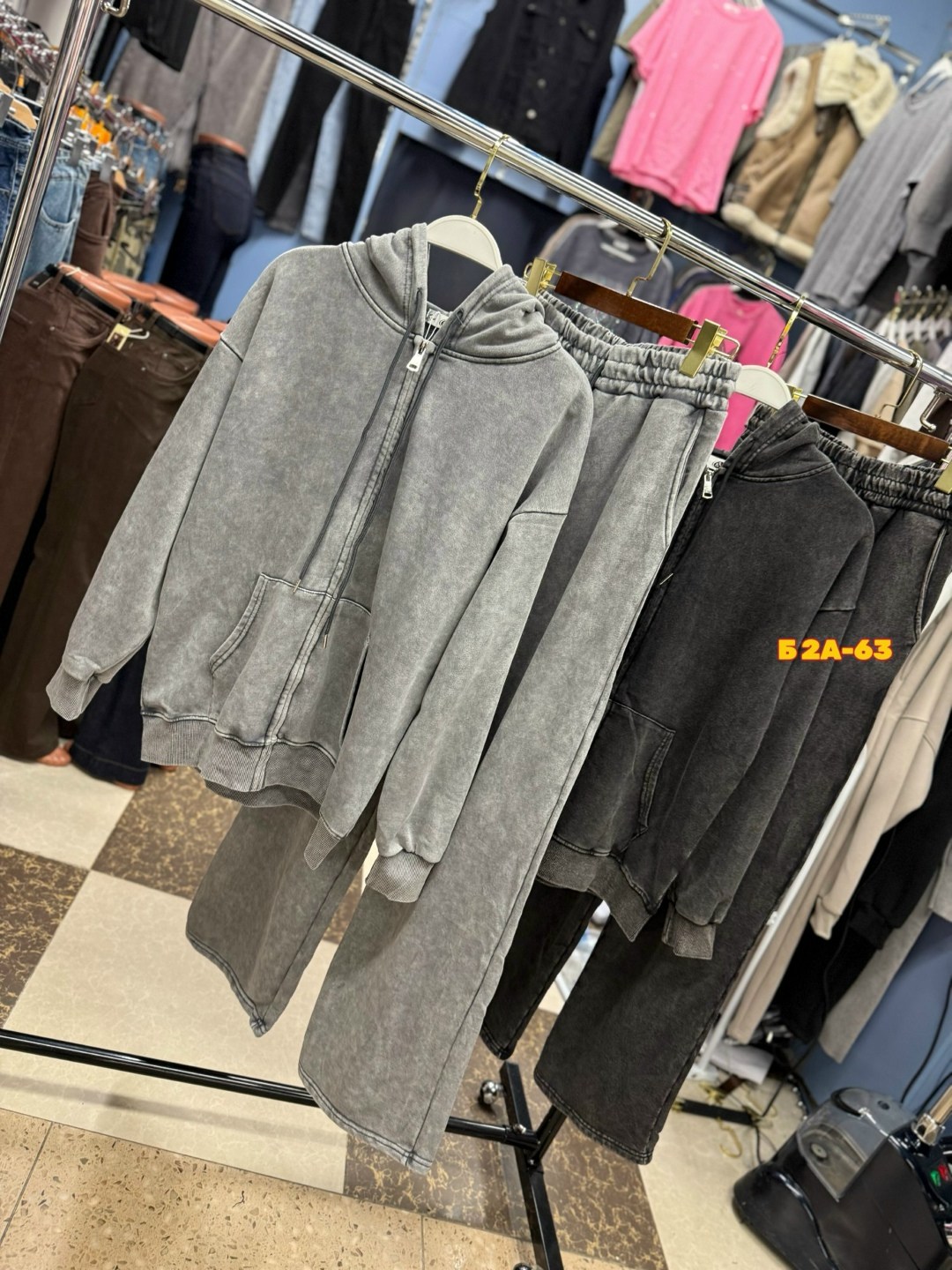 костюм спортивный,спорт костюм женский велюровый цвет светло-серый 236r702,спортивный костюм женский варенка,велюровый спортивный костюм,костюм спортивный женский