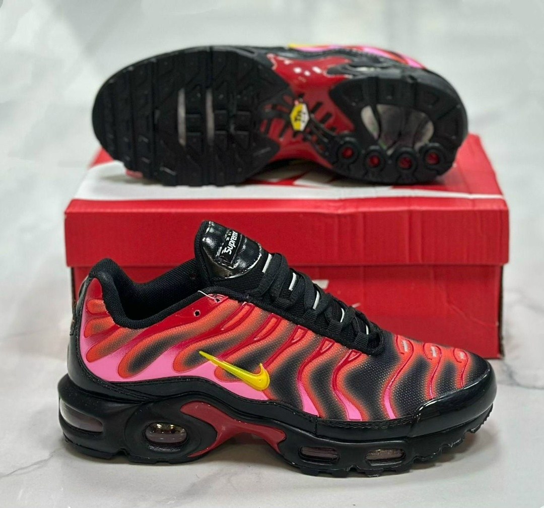 nike air max tn plus x supreme,nike air max plus tn supreme,nike air max tn plus,кроссовки nike supreme x air max plus tn 'university red',кроссовки