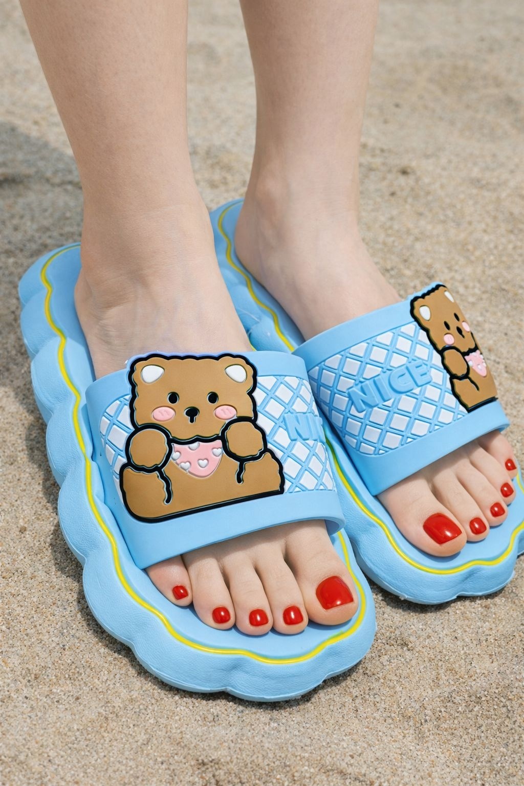 женские шлепанцы с мишкой,тапочки модные,летние тапочки,тапочки милые,тапочки женские