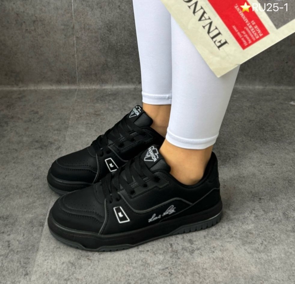 кроссовки женскиe,стильные кроссовки,,спортивная ,кроссовка