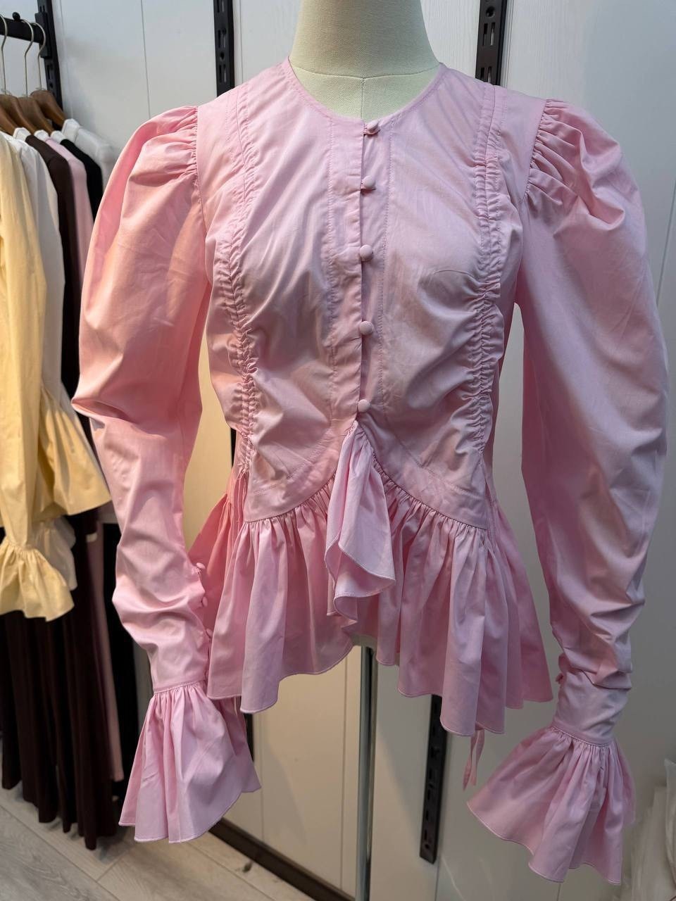 блузка с оборками,модная блузка,женская блузка,блузка с воланом,стильная женская блузка