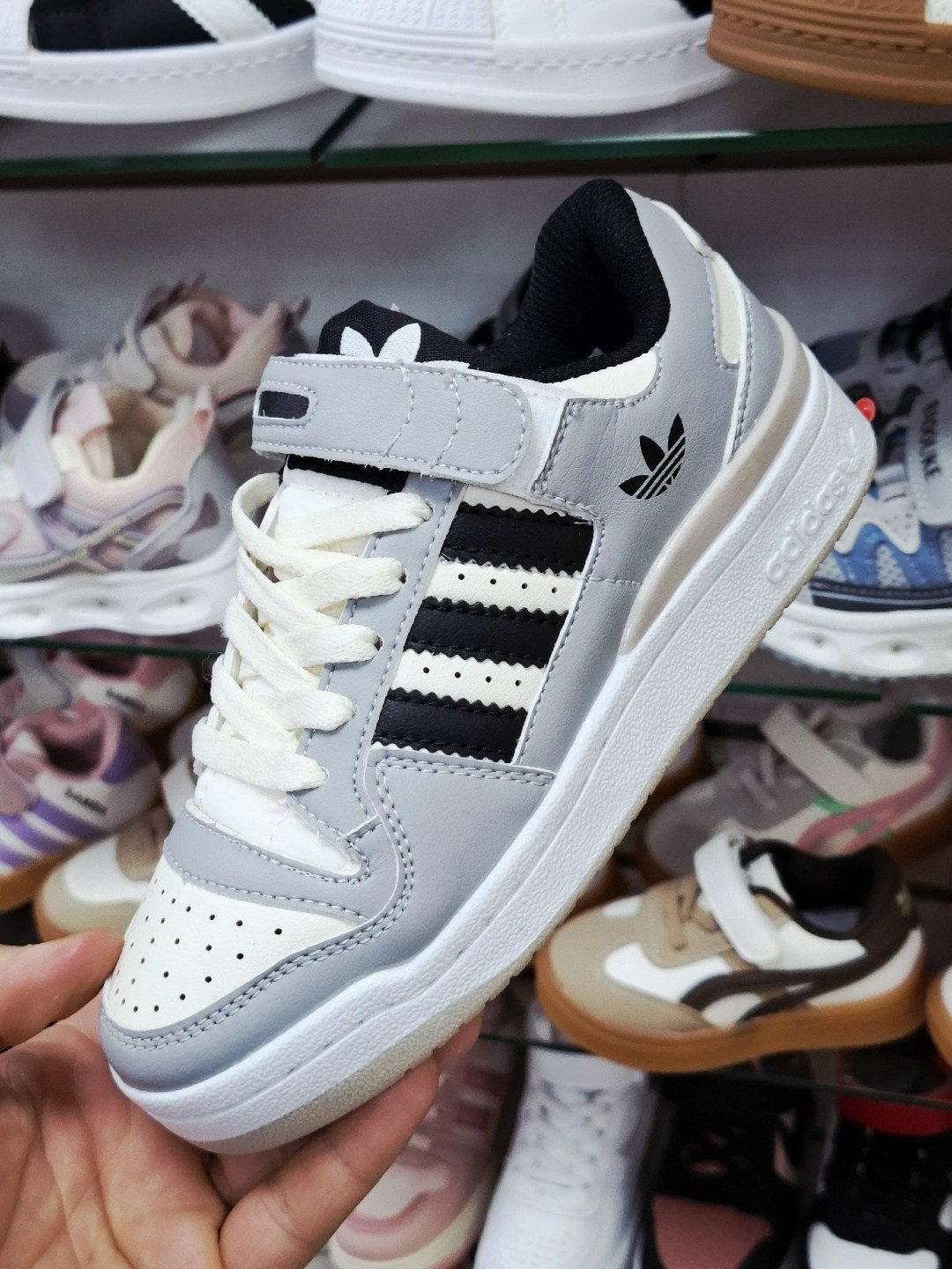 женские кроссовки adidas,кроссовки adidas,женские кроссовки,кроссовки adidas forum low цвет белый,кроссовки адидас женские