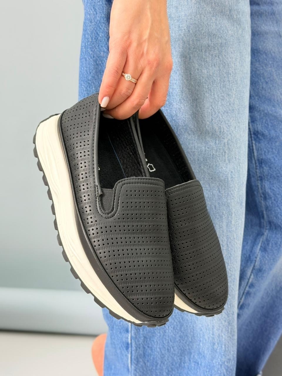 ,слипоны женские,слипоны женские летние,женские мокасины,мокасины с перфорацией