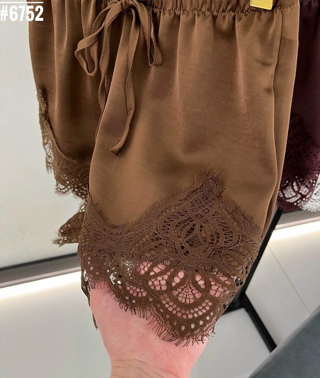 атласные шорты с кружевом,шелковые шорты,кружевные шорты,шорты с кружевом,атласные шорты женские с кружевом