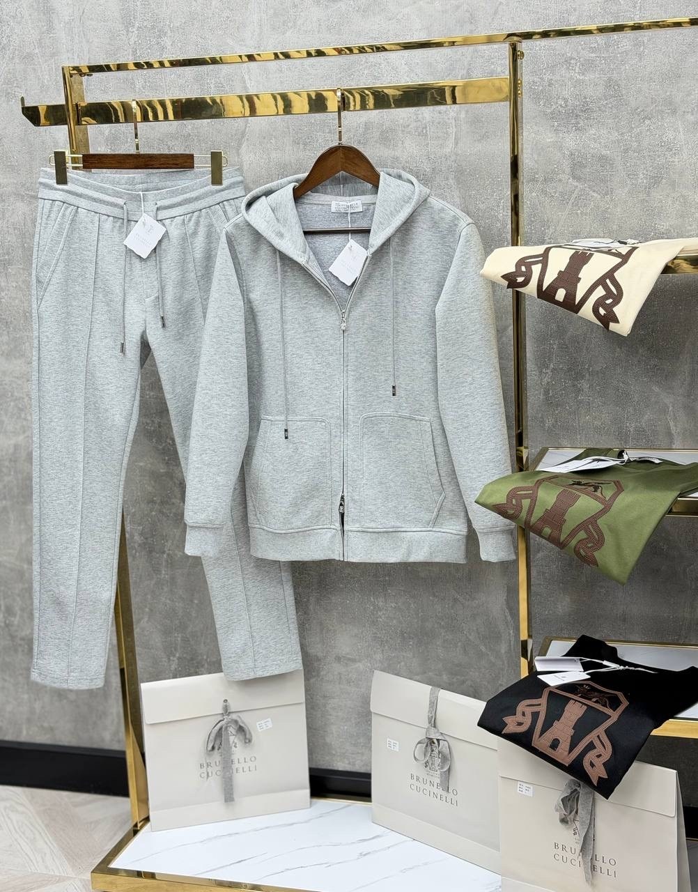 спортивный костюм brunello cucinelli,мужские спортивные костюмы brunello cucinelli,прогулочный костюм brunello cucinelli 33621,кашемировый костюм loro piana,костюм brunello cucinelli в сером цвете