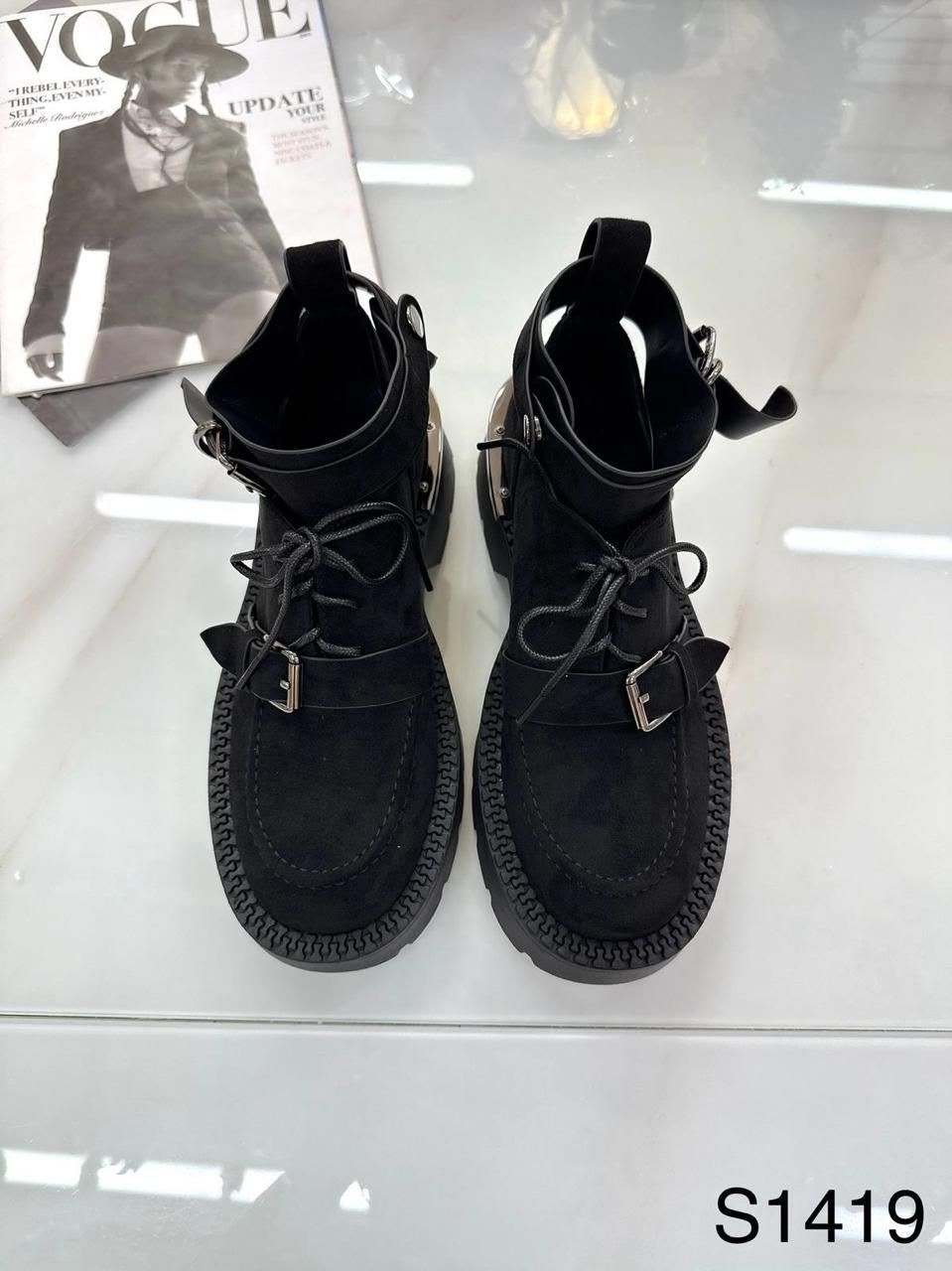 ,женские ботинки,женская ,обуви,ботинки