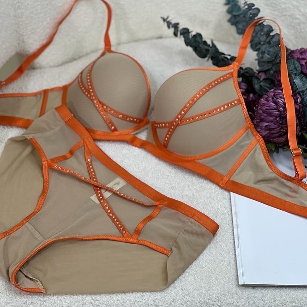 комплект женского нижнего белья,нижнего белья комплект,женское белье нижнее,комплект белья женский,бюстгальтер комплект