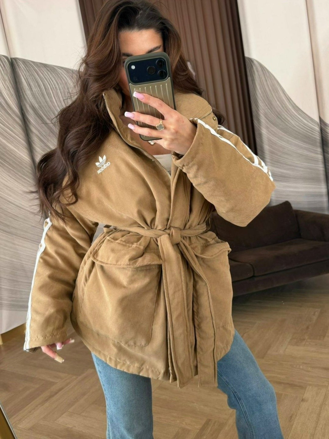 модная куртка,gu1781 adidas пуховик,куртка adidas originals adicolor,женский пуховик adidas,бежевый пуховик