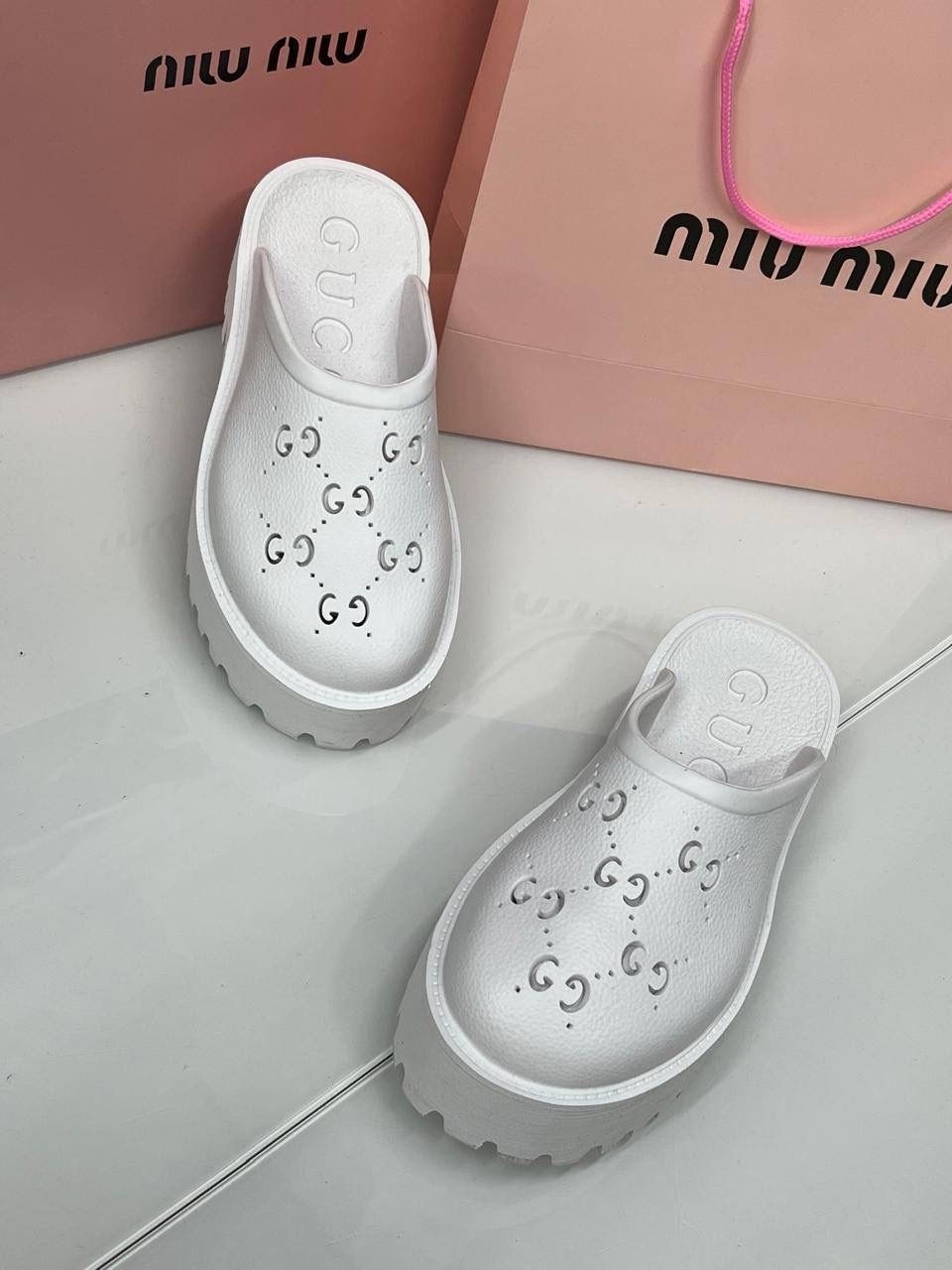 шлепанцы томми хилфигер,шлепанцы tommy hilfiger,шлепанцы томми хилфигер мужские,тапочки томми хилфигер,сланцы томми хилфигер мужские