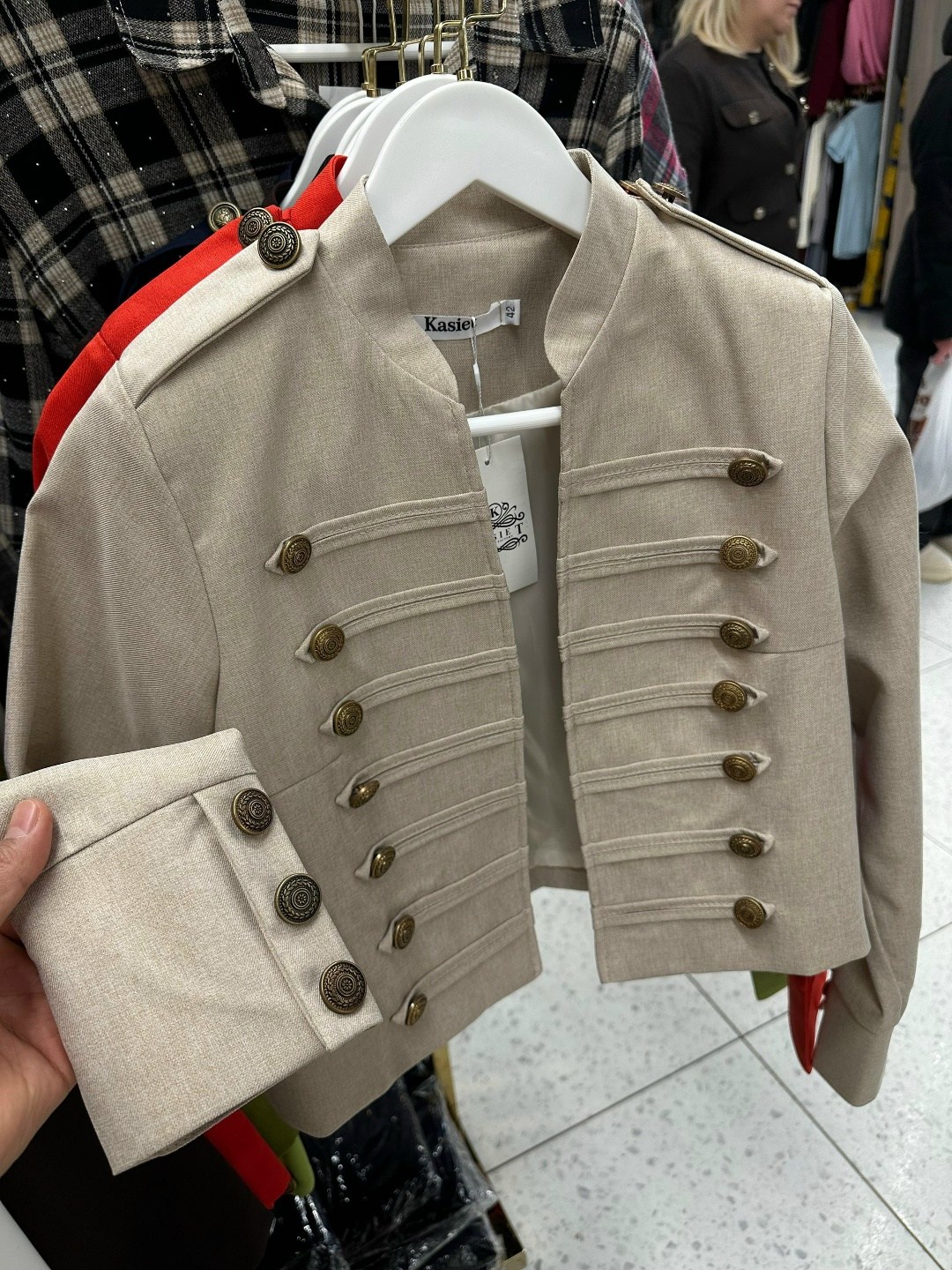 жакет в гусарском стиле,гусарский жакет,жакет balmain гусарский,гусарский пиджак,женский пиджак в гусарском стиле