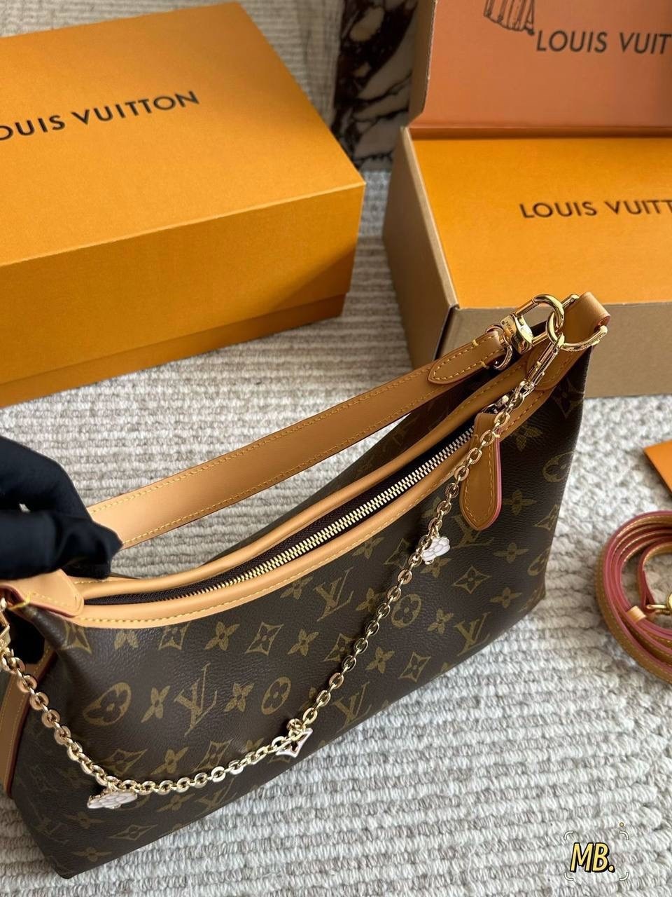 louis vuitton женская сумка,louis vuitton сумка на плечо,сумка louis vuitton,сумка louis vuitton c тканевым ремнем и косметичкой,луи виттон сумка