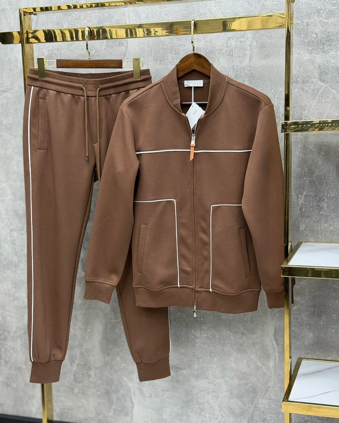 спортивный костюм brunello cucinelli,костюм спортивный,мужской спортивный костюм,мужской спортивный костюм brunello cucinelli,костюм спортивный prada