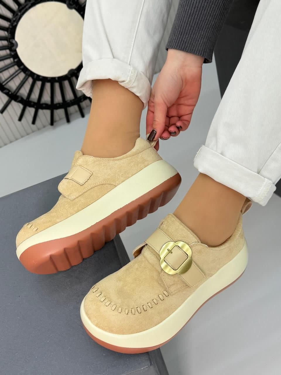 , повседневные,лоферы на платформе,женская ,замшевые лоферы miu miu на высокий подошве и фирменной фурнитурой