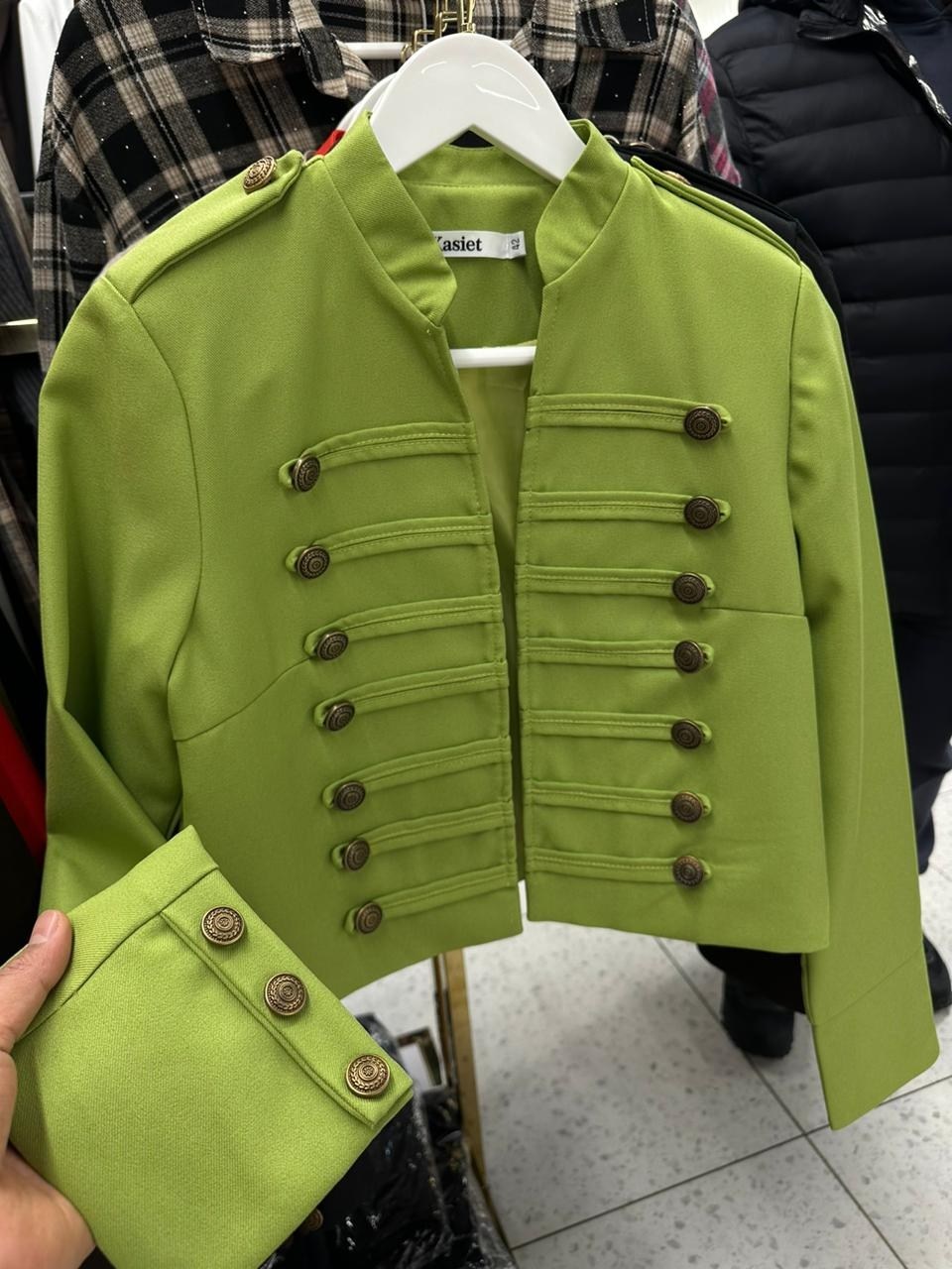 жакет в гусарском стиле,гусарский жакет,жакет balmain гусарский,гусарский пиджак,женский пиджак в гусарском стиле