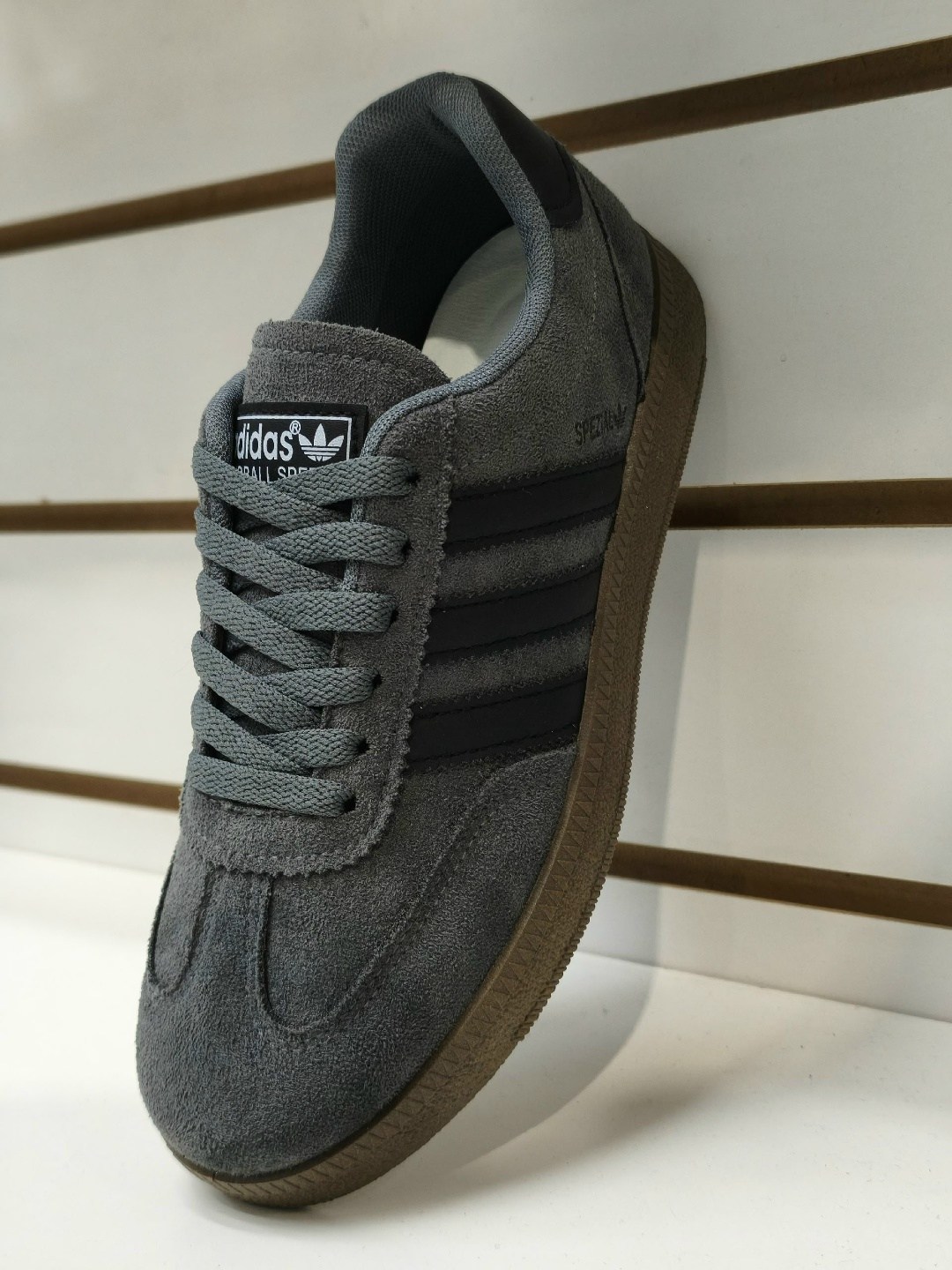 кроссовки adidas spezial,кроссовки adidas,кроссовки adidas samba,,мужские кроссовки adidas