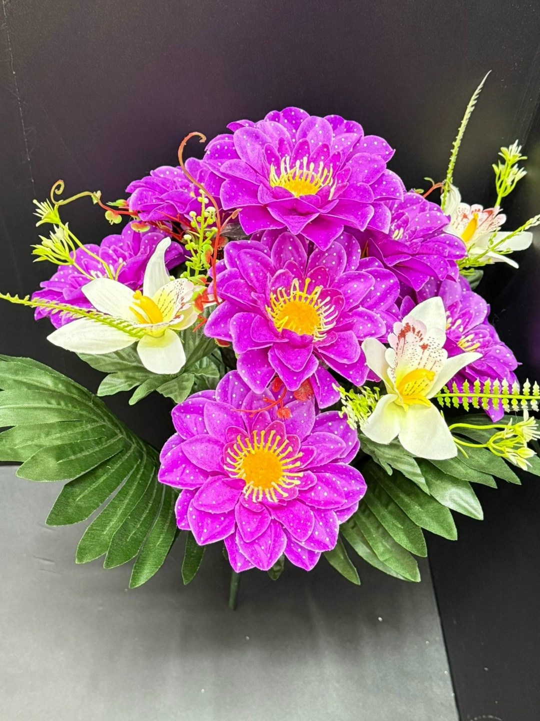 букет,искусственные цветы,корзина ритуальная из искуcственных цветов "пионы и герберы фуксия",искусственные букеты,искусственные цветы оптом