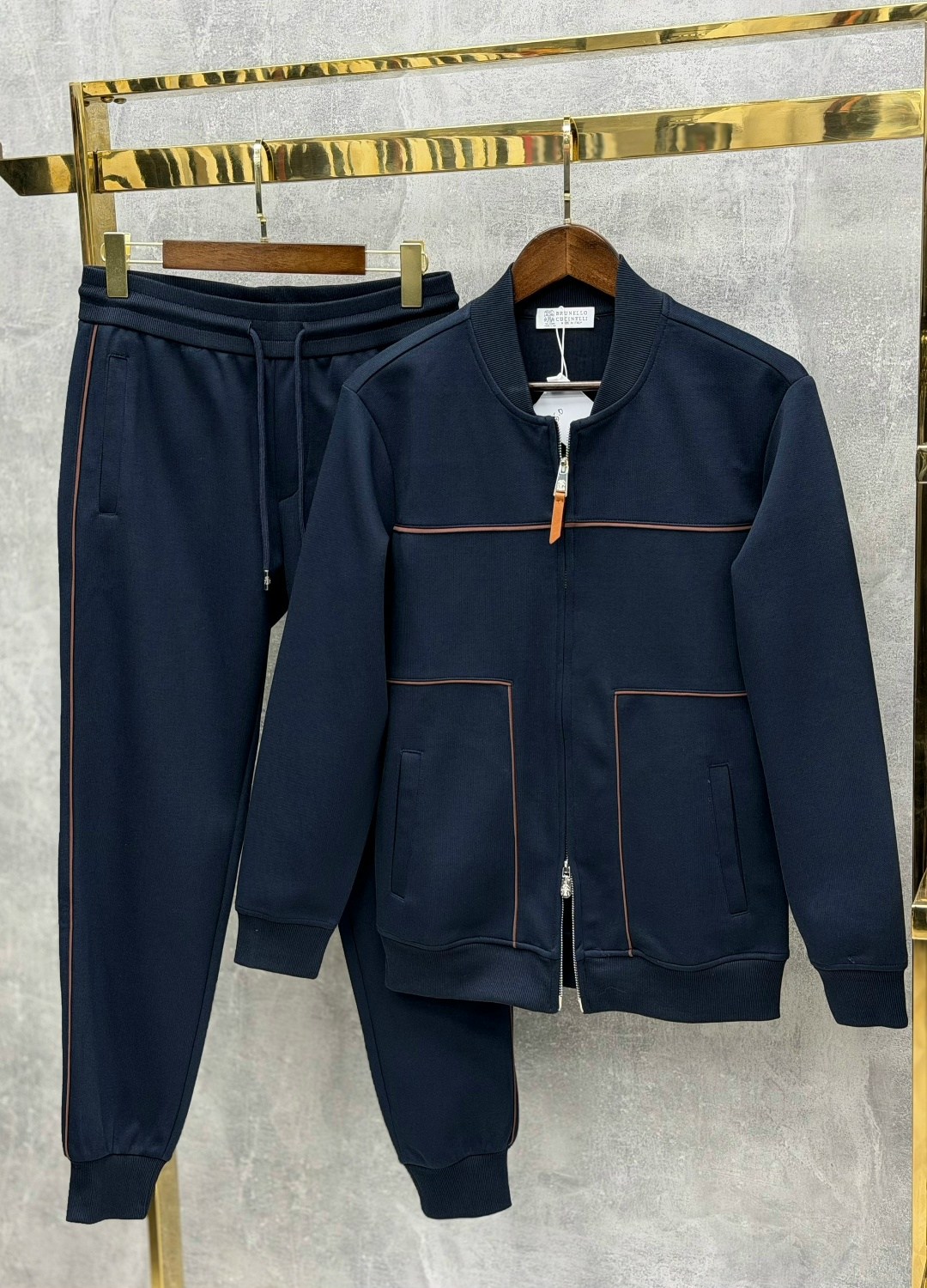 спортивный костюм brunello cucinelli,костюм спортивный,мужской спортивный костюм,мужской спортивный костюм brunello cucinelli,костюм спортивный prada