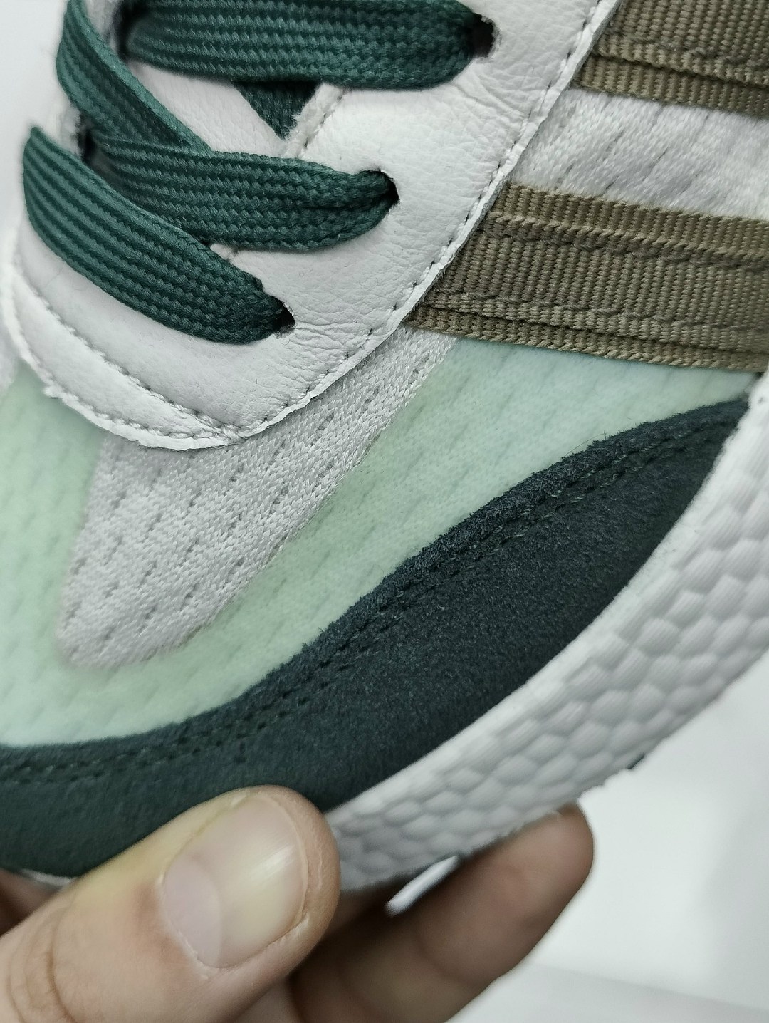 кроссовки adidas,кроссовки мужские adidas,кроссовки adidas retropy e 5,кроссовки adidas retropy,кроссы адидас