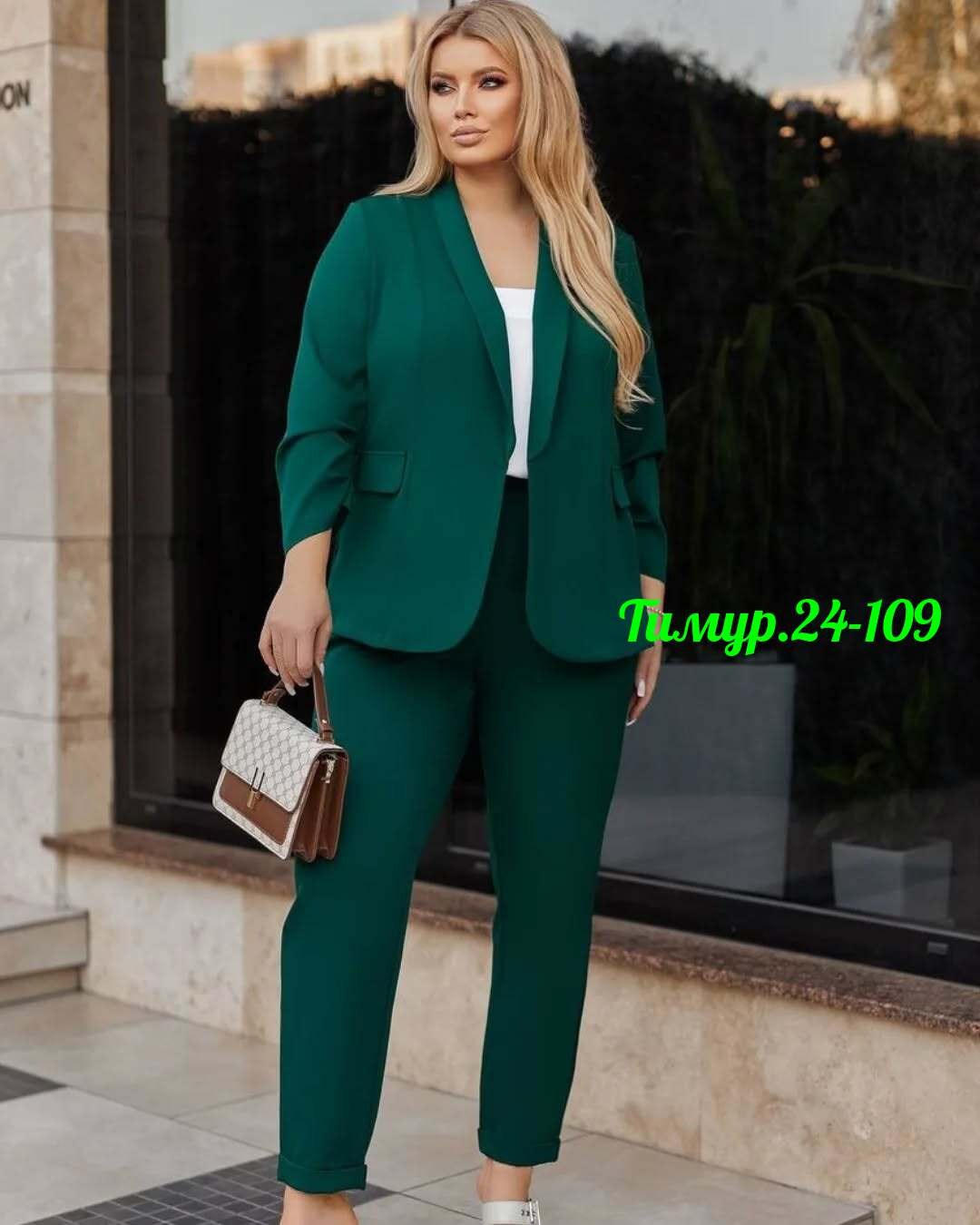 брючный костюм женский большие размеры,костюм брючный женский деловой,брючный костюм женский для полных,деловой брючный костюм больших размеров для полных женщин,летний брючный костюм женский больших