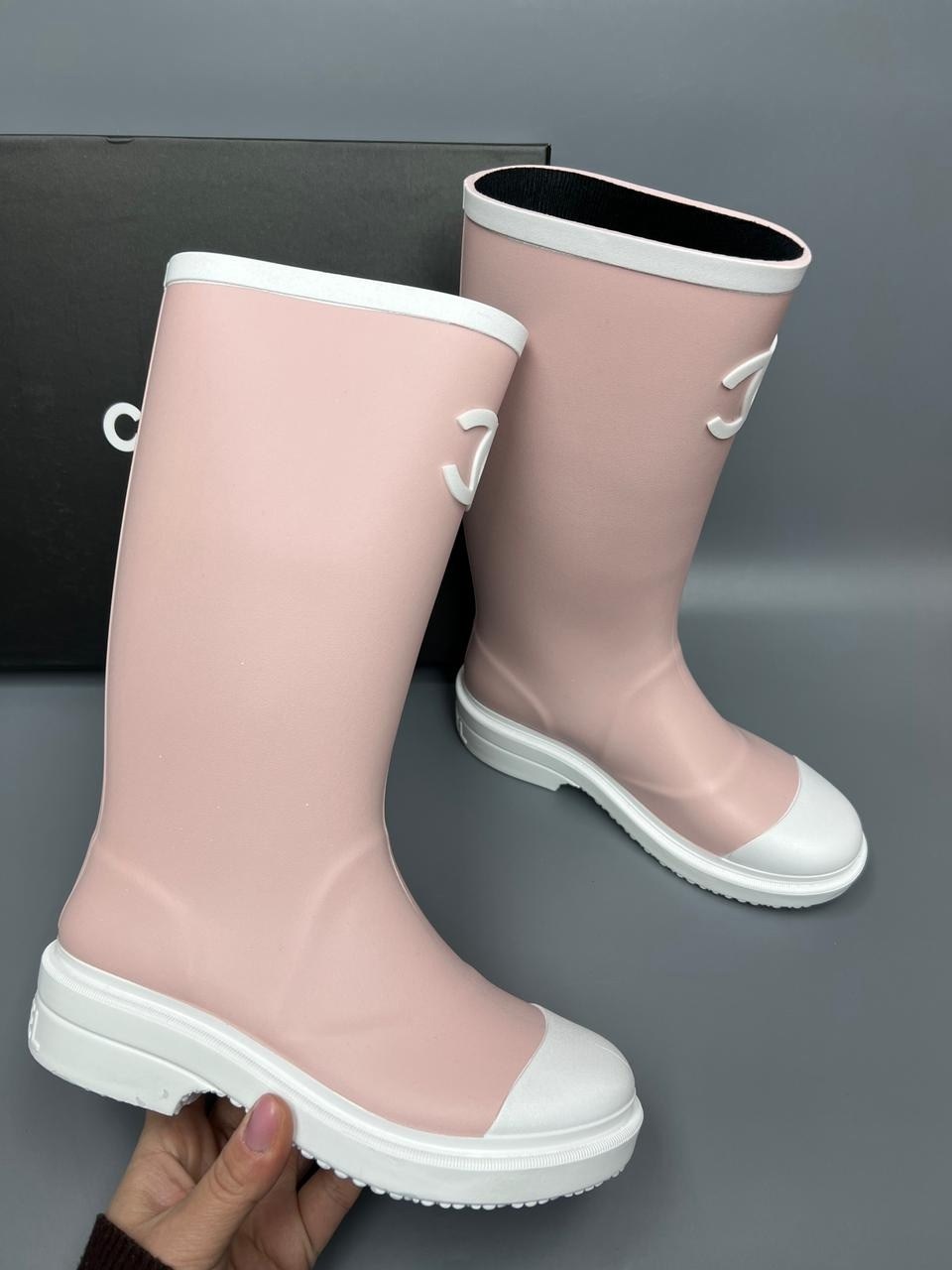резиновые сапоги шанель,резиновые сапоги chanel,сапоги chanel,женские резиновые сапоги chanel,сапоги резиновые женские шанель