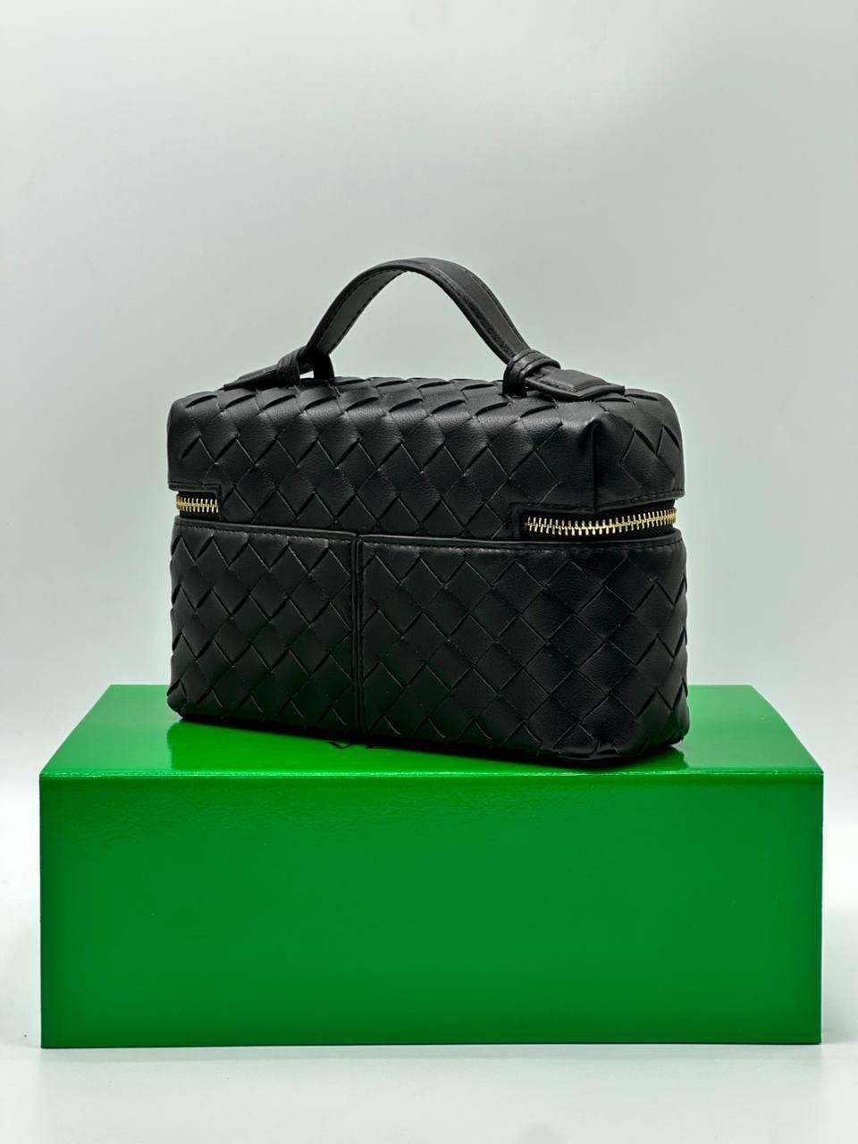 сумка женская bottega veneta,сумка bottega veneta,сумка через плечо из натуральной кожи vanity bottega veneta черный,сумка-коробка из натуральной кожи bottega veneta,сумка