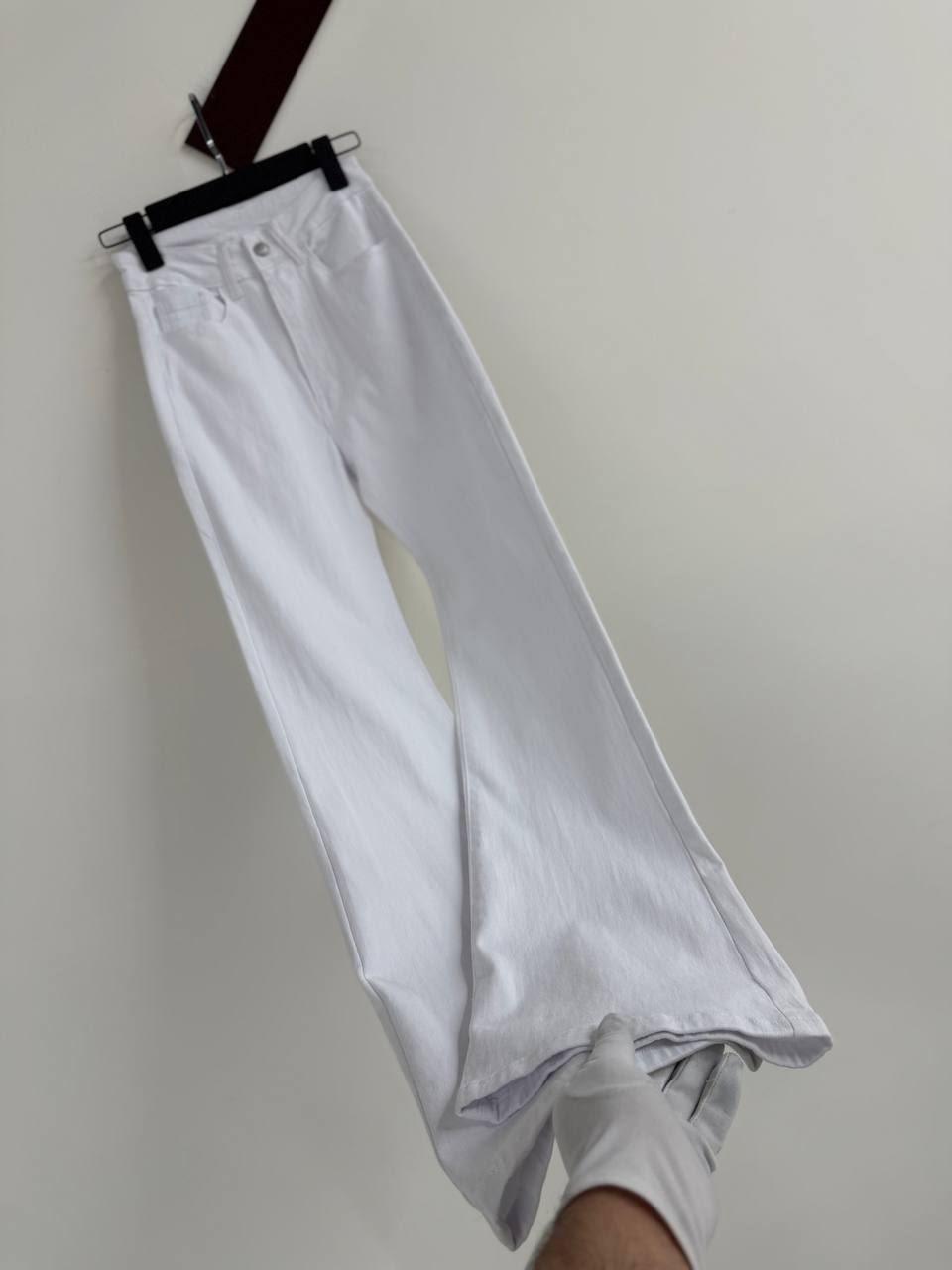 белые джинсы трубы,джинсы белые,джинсы белые женские,джинсы широкие,джинсы трубы