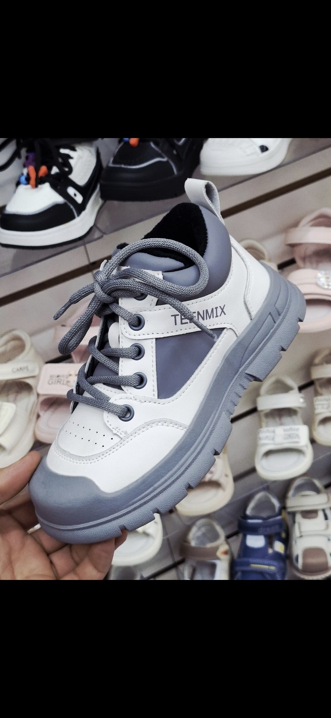 розовые кроссовки,кроссовки подростковые,кроссовки модные,спортивная ,кроссовки