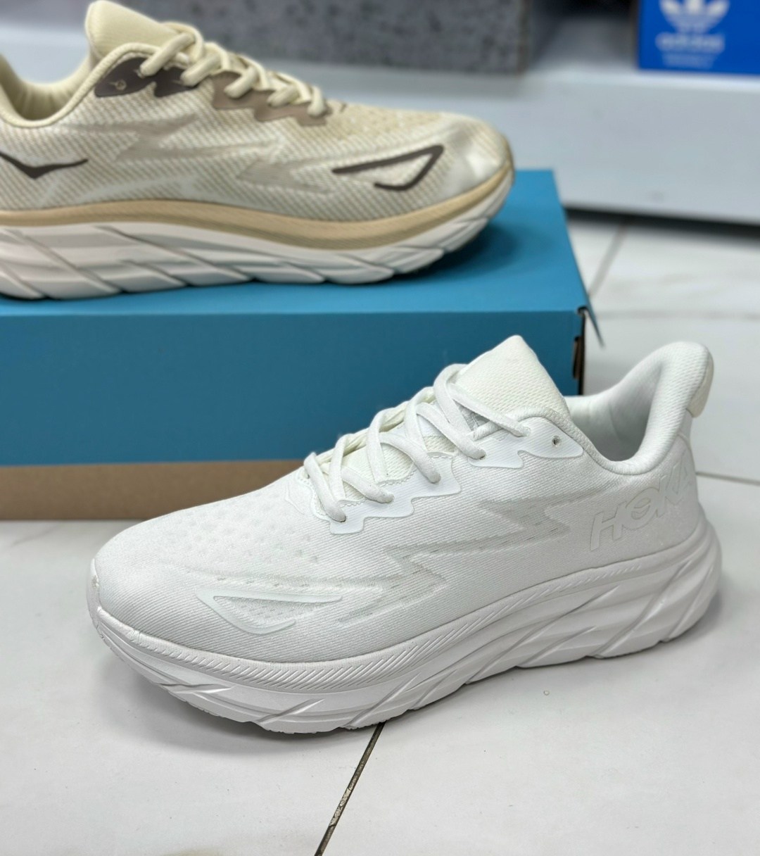 кроссовки hoka one one,кроссовки,беговые профессиональные кроссовки hoka clifton 8,кроссовки женские hoka,кроссовки hoka one