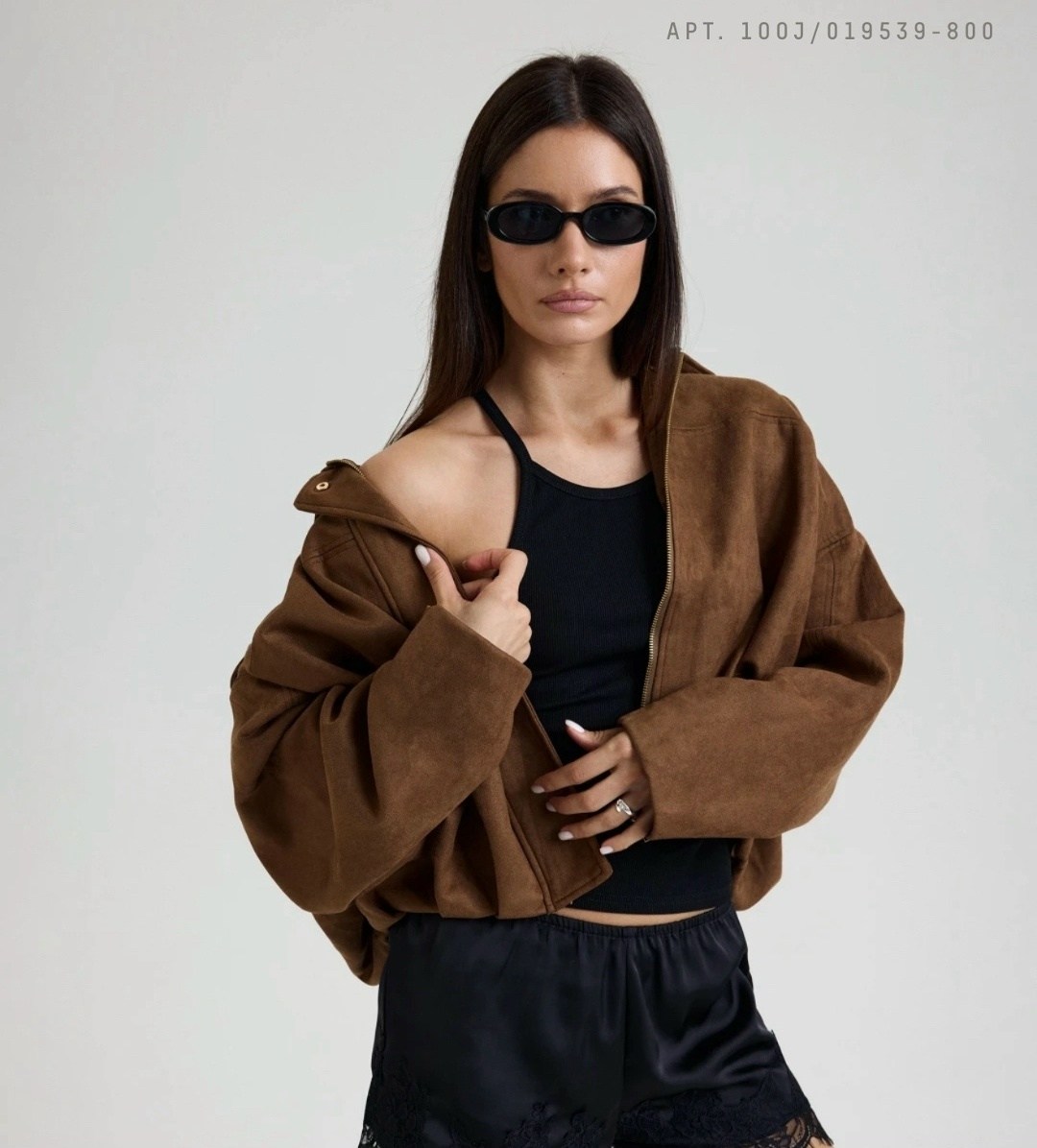 куртка бомбер оверсайз из замши m.wish 453276404,куртка замшевая бомбер оверсайз lancy,замшевая куртка,куртка бомбер,стильная женская замшевая куртка-бомбер