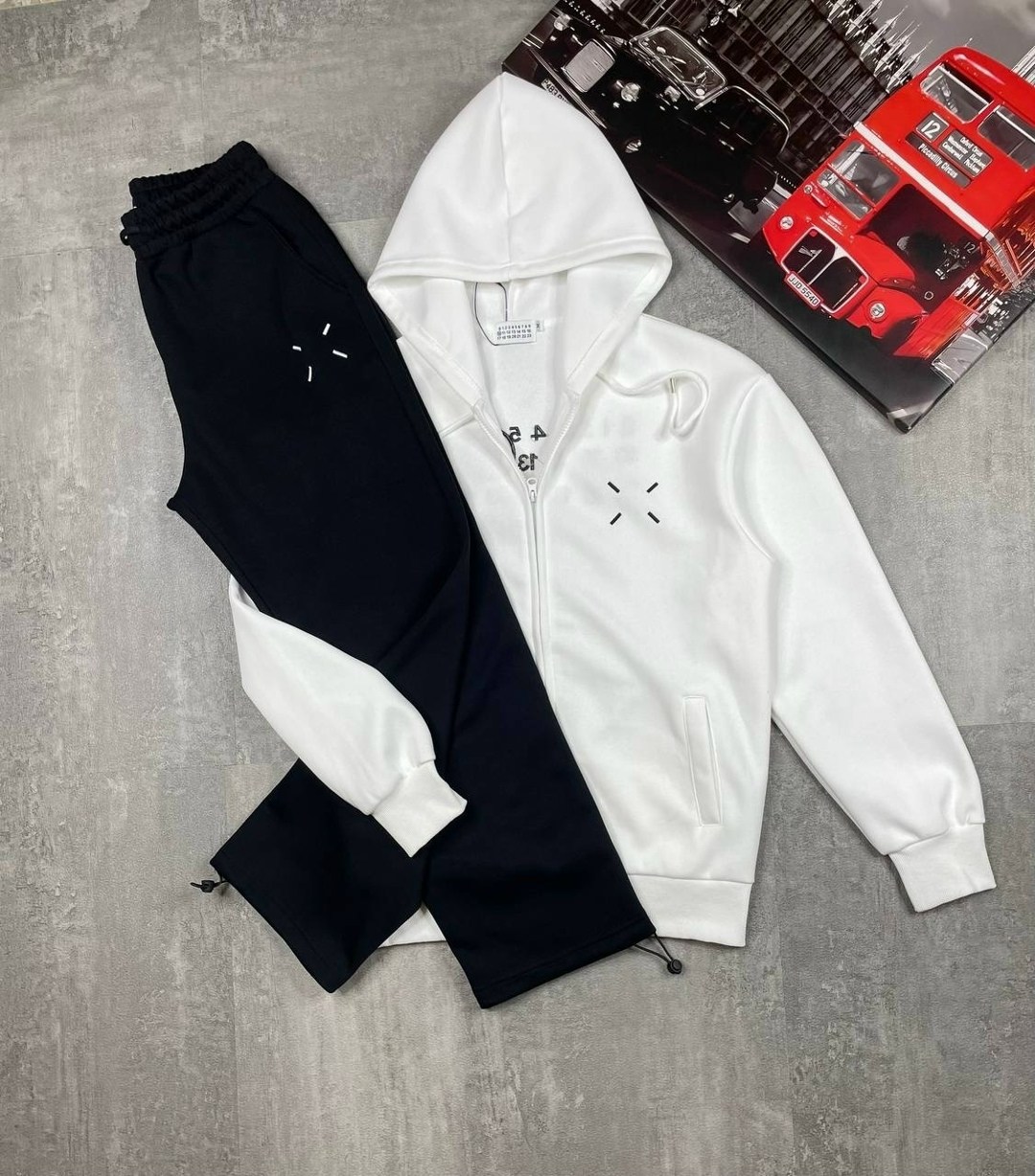 спортивный костюм armani,спортивный костюм мужской,спортивный костюм,спорт костюм,костюм мужской