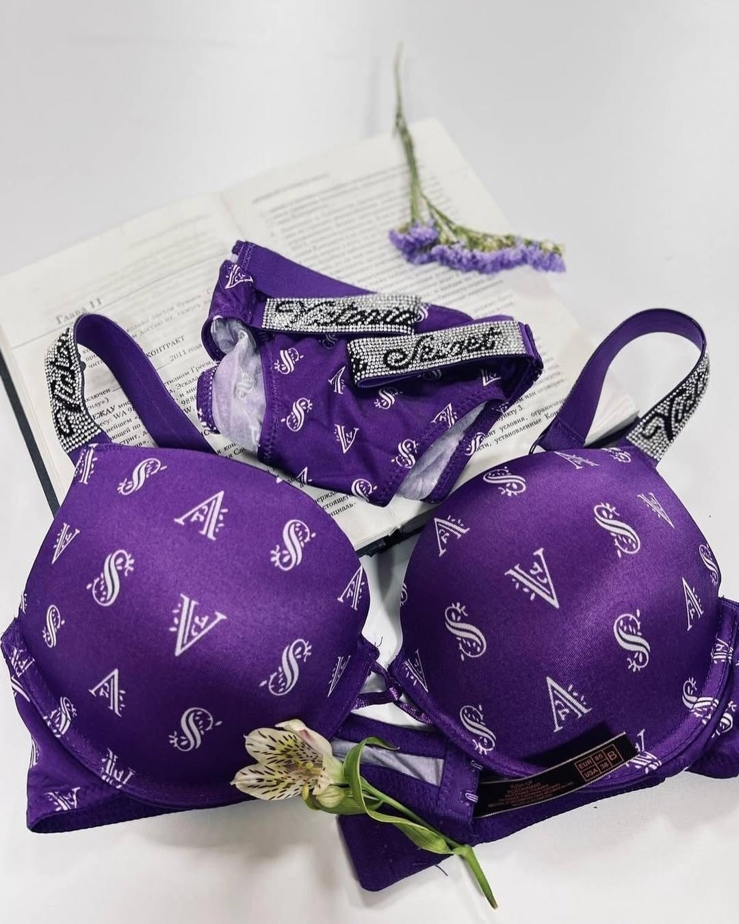 комплект нижнего белья,комплект женского нижнего белья,комплект с бюстгальтером,женские комплекты белья,бюстгальтер