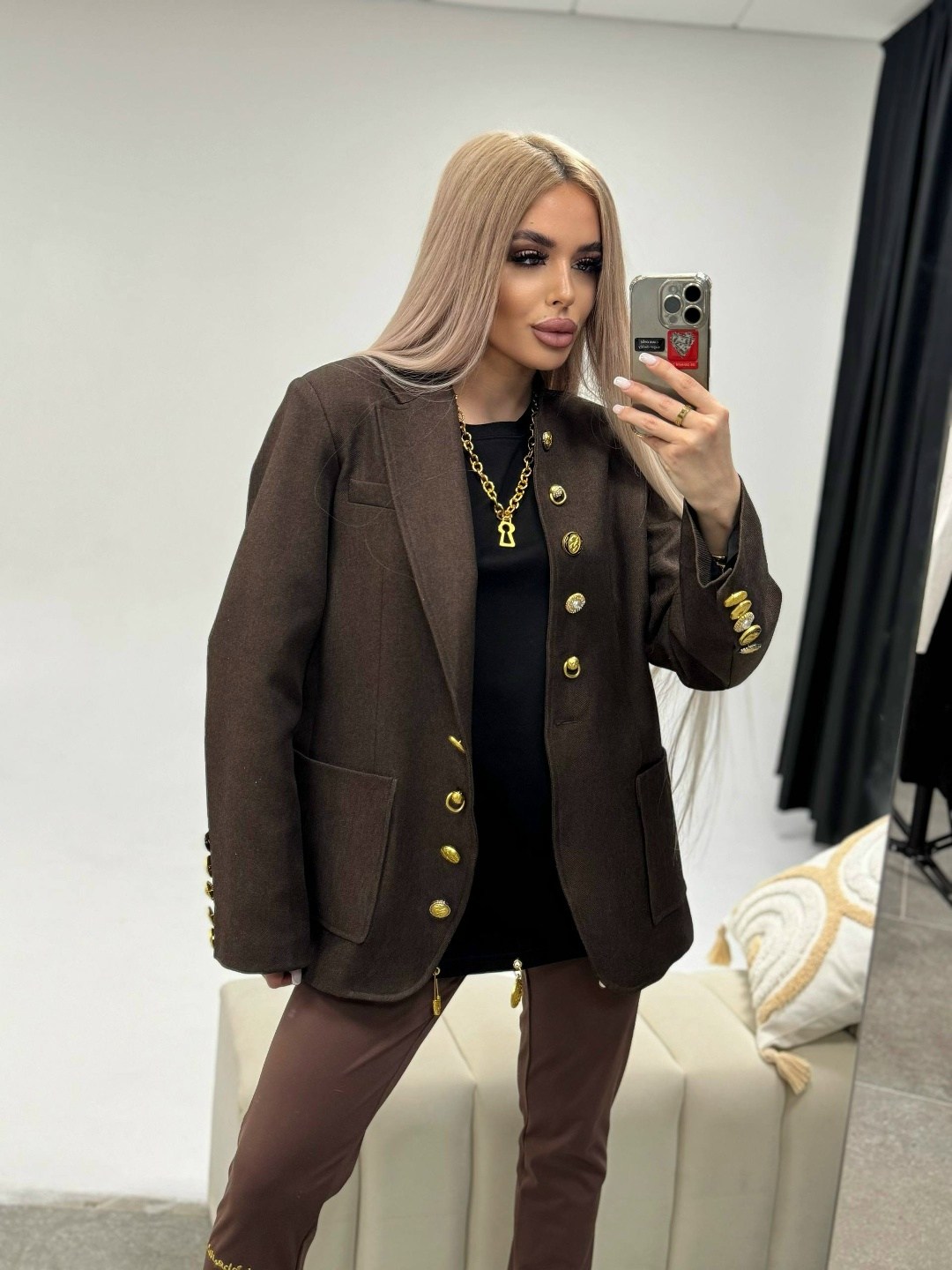 жакет,пиджак,черный пиджак с золотыми пуговицами,стильный пиджак,пиджак женский gianni versace