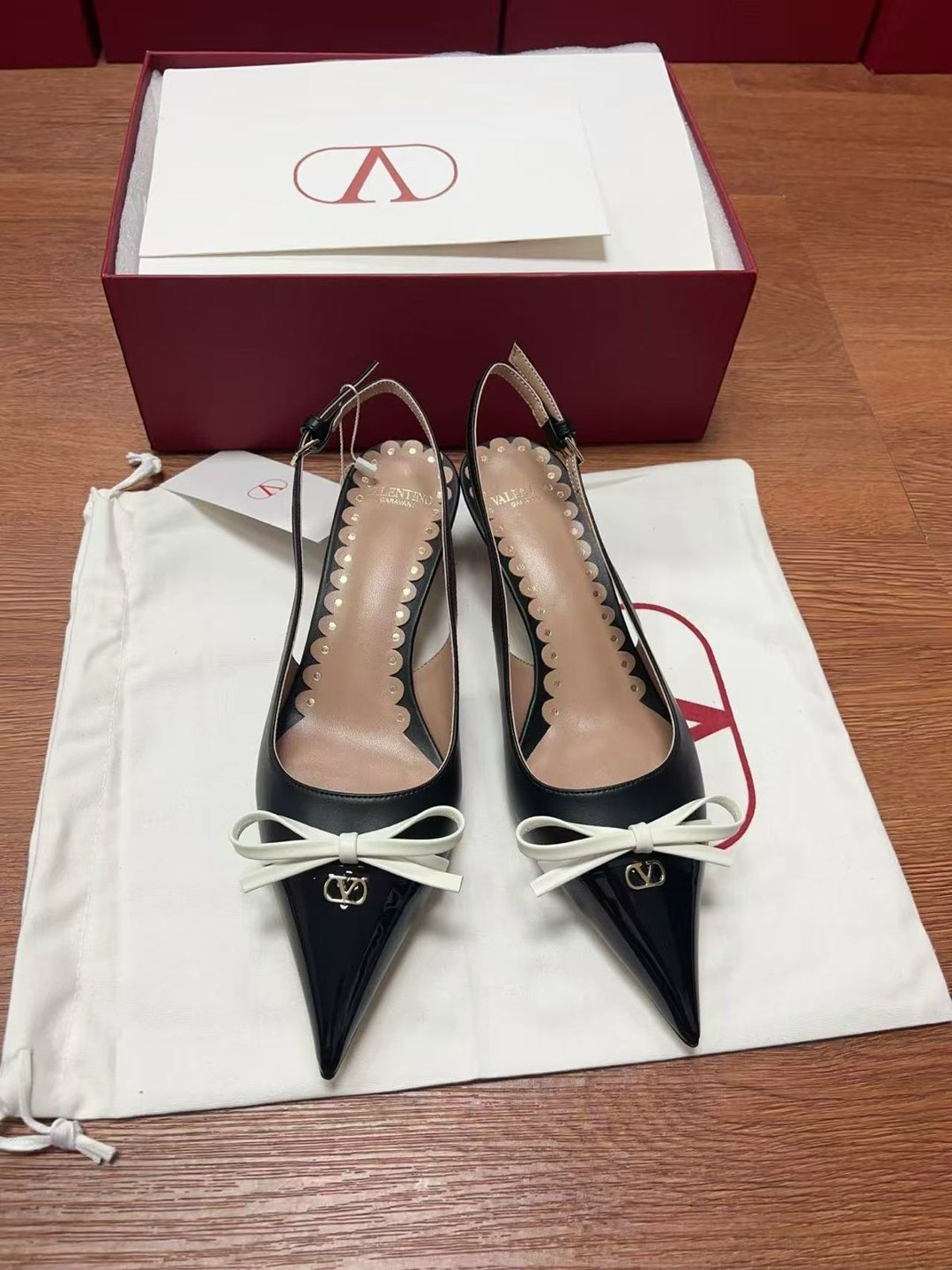 босоножки valentino garavani черные лаковые,туфли valentino,,босоножки valentino,valentino туфли valentino