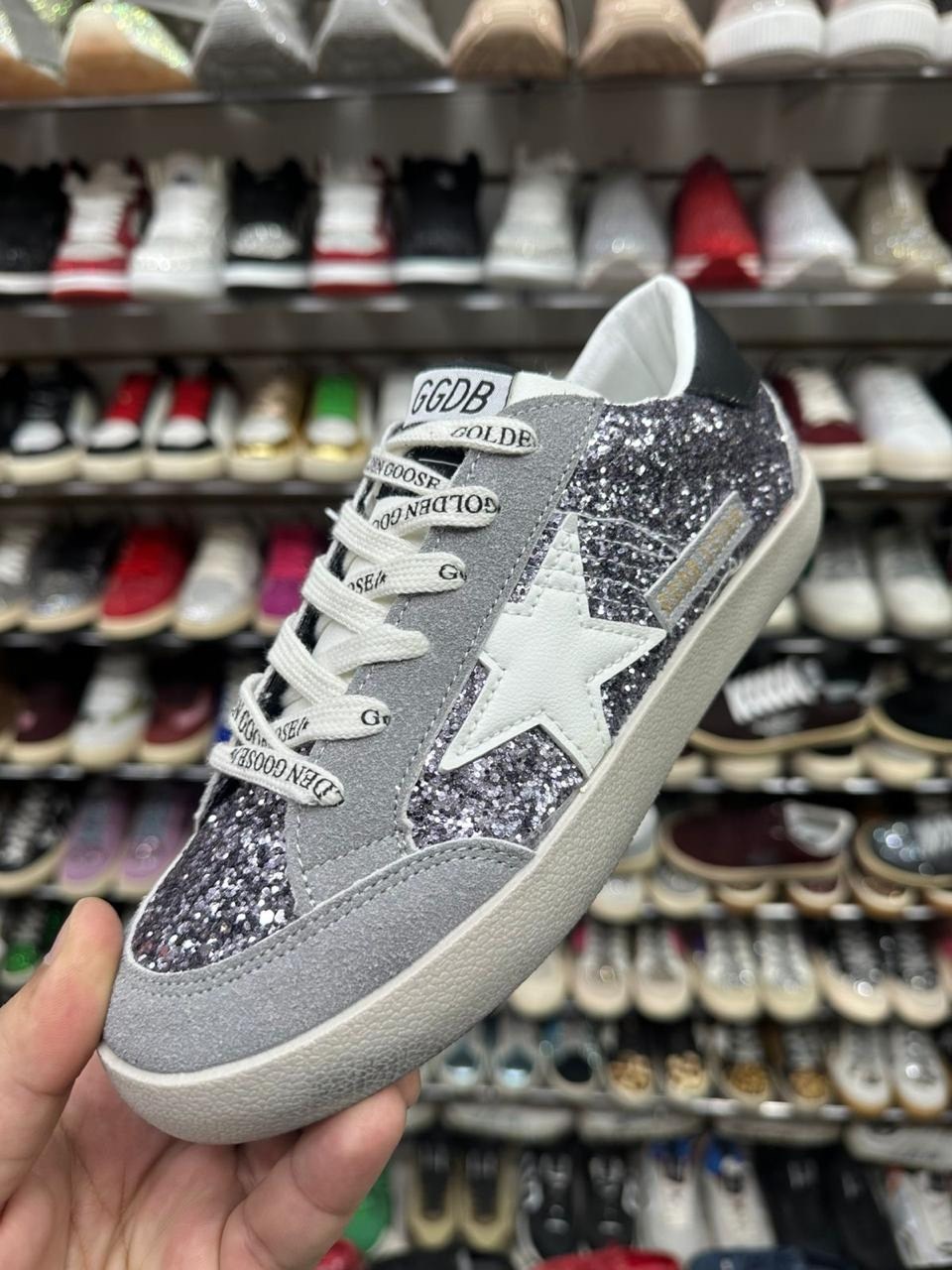 кеды golden goose,,golden goose кеды hi star на платформе черный,женские брендовые кроссовки кеды со звездой голден гус,кеды super-star с блестками golden goose черный