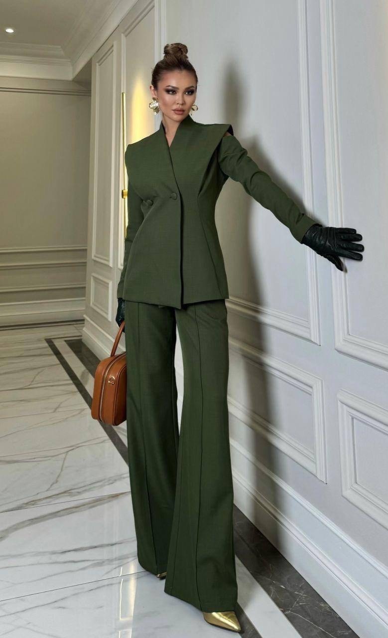 женский брючный костюм,брючный костюм,брючный костюм красного цвета,женский брючный костюм из двух предметов,красный брючный костюм