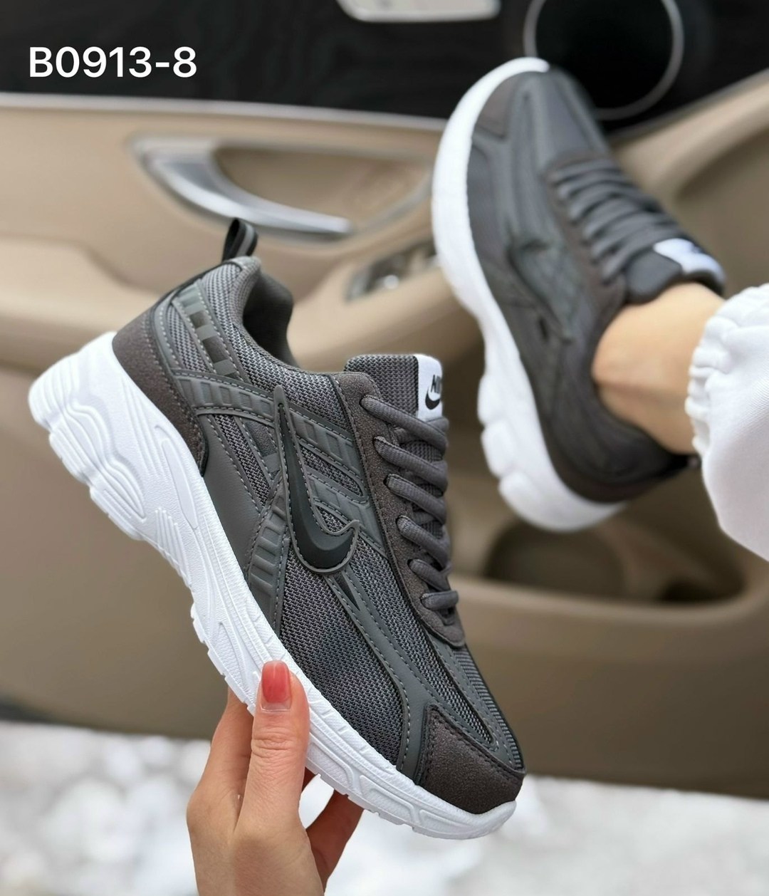 кроссовки женскиe,кроссовки,кроссовки за 20к женские,кроссовки найк женские черные на белой подошве,