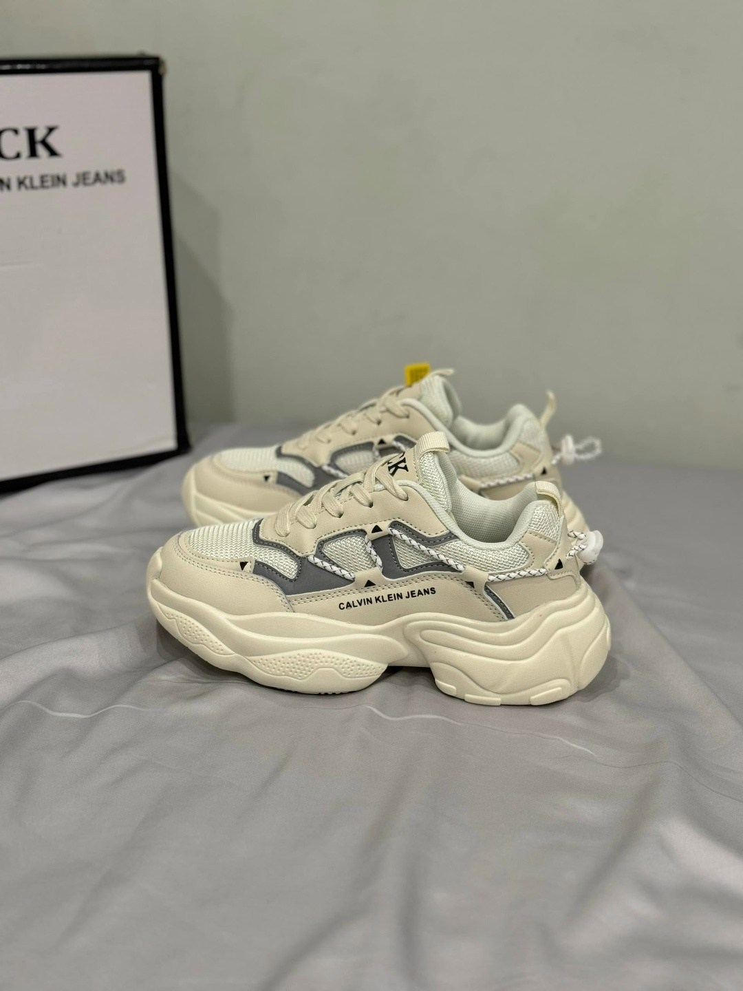 кроссовки женскиe,calvin klein кроссовки женские,,кроссовки модные, кроссовки