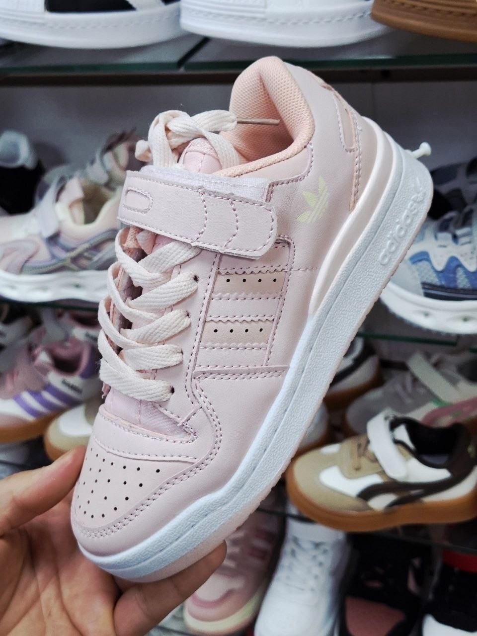 кроссовки adidas,,кроссовки мужские adidas,оригинальные кроссовки adidas,кроссовки адидас