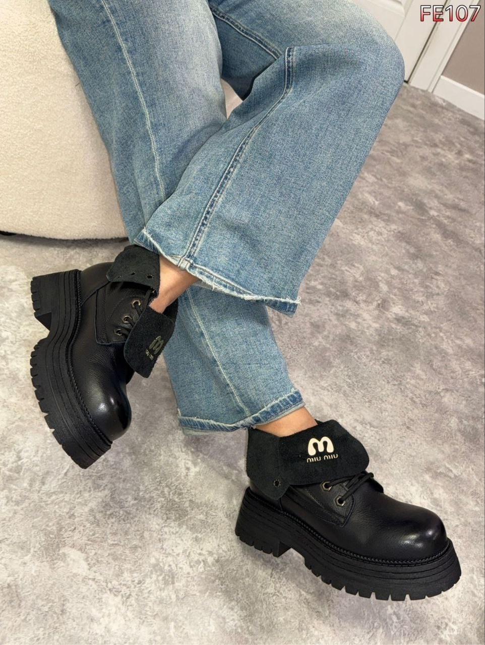 ботинки miu miu,ботинки женские miu miu зимние,ботинки замшевые miu miu,ботинки miu miu короткие,ботинки на платформе miu miu