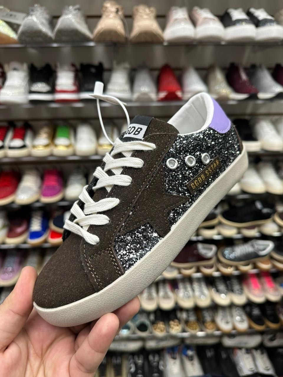 golden goose кеды super-star с блестками серебристый,кеды женские golden goose,кеды женские golden goose модель 614403,кожаные кеды golden goose superstar premium,