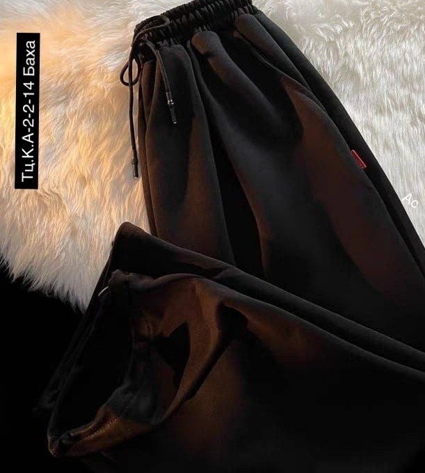 широкие спортивные штаны,спортивные штаны широкие женские,спортивные штаны женские,штаны спортивные,штаны широкие