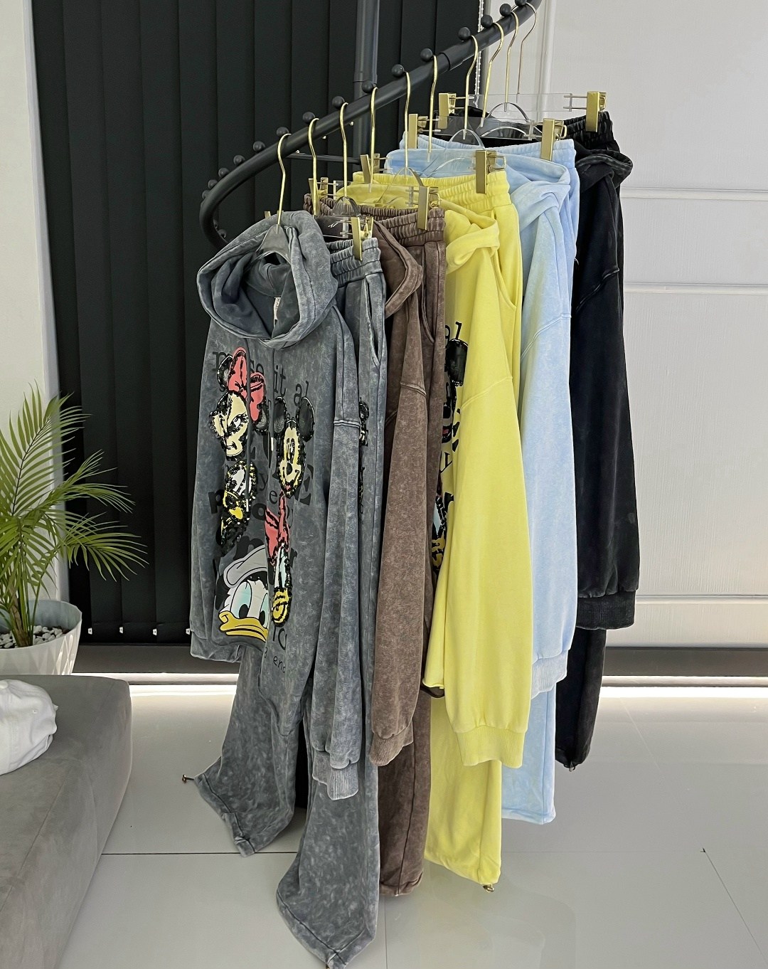 спортивный костюм с микки маусом женский,костюм на флисе,костюм с принтом,костюм на флисе женский,костюм с микки маусом