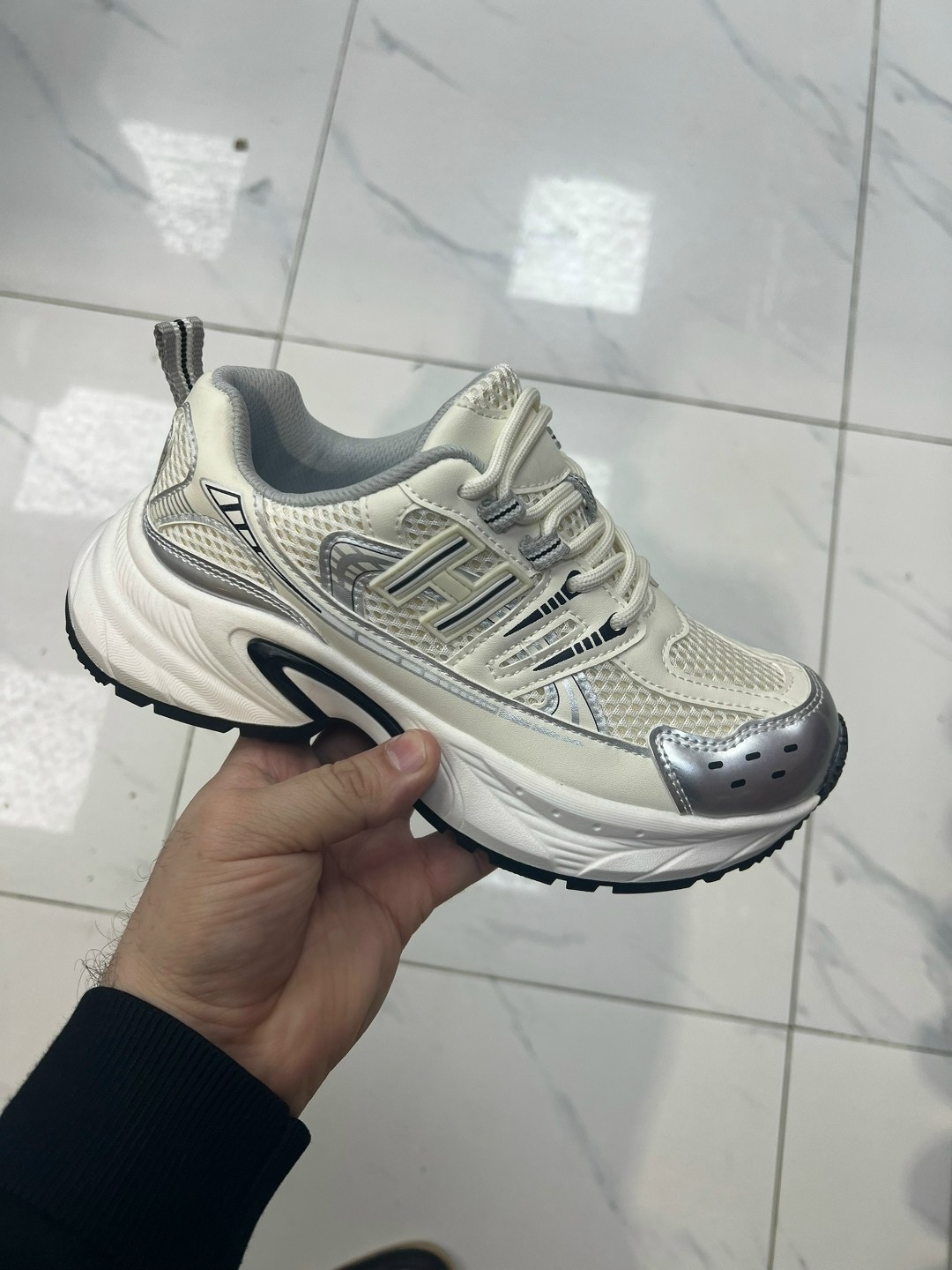 кроссовки женскиe,повседневные кроссовки,кроссовки для женщин,массивные кроссовки,кроссовка