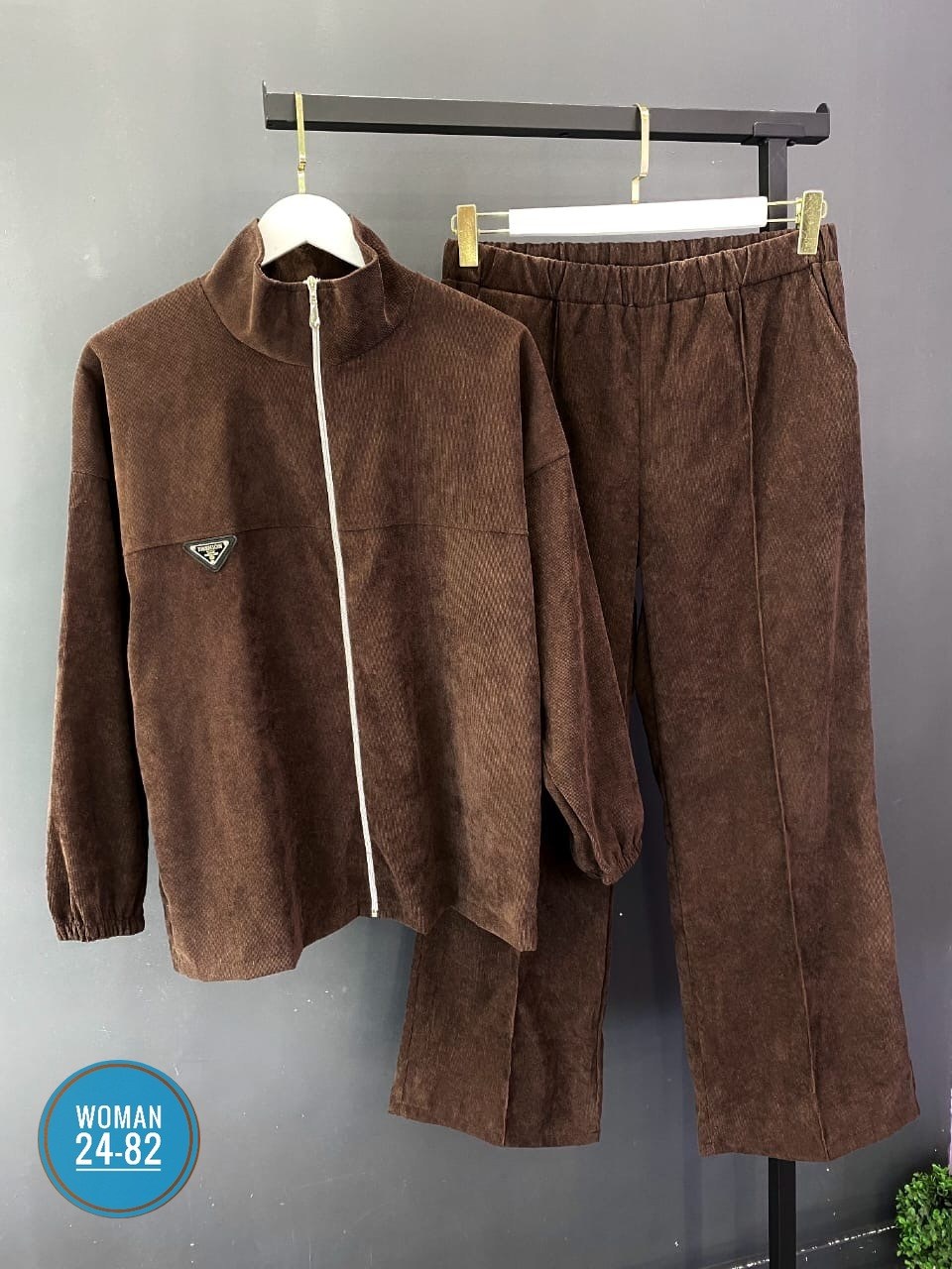 женский костюм,костюм двойка,костюм велюровый,костюм коричневый,костюм двойка вельвет