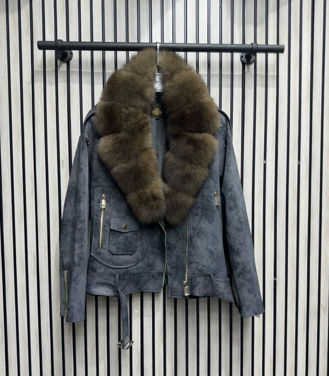 женская джинсовая куртка с мехом песца,куртка с натуральным мехом,куртка с мехом,джинсовка с мехом,куртка кожаная с мехом