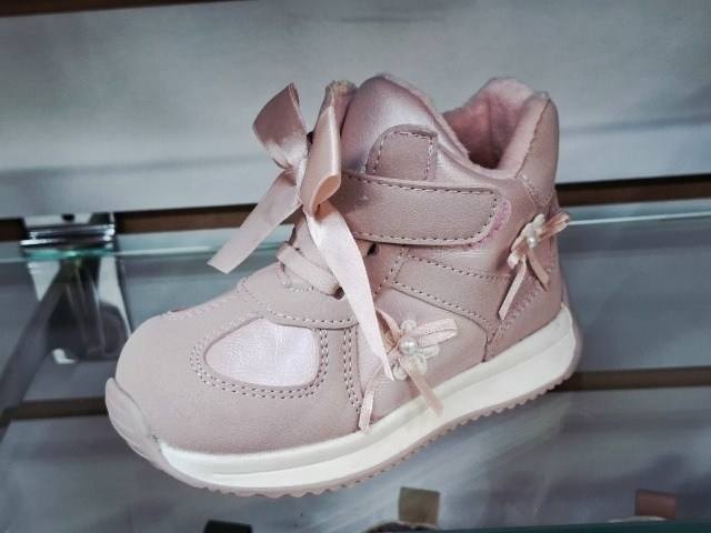 ,кроссовки с бантом,женские кроссовки,модные кроссовки,ботинки для девочек